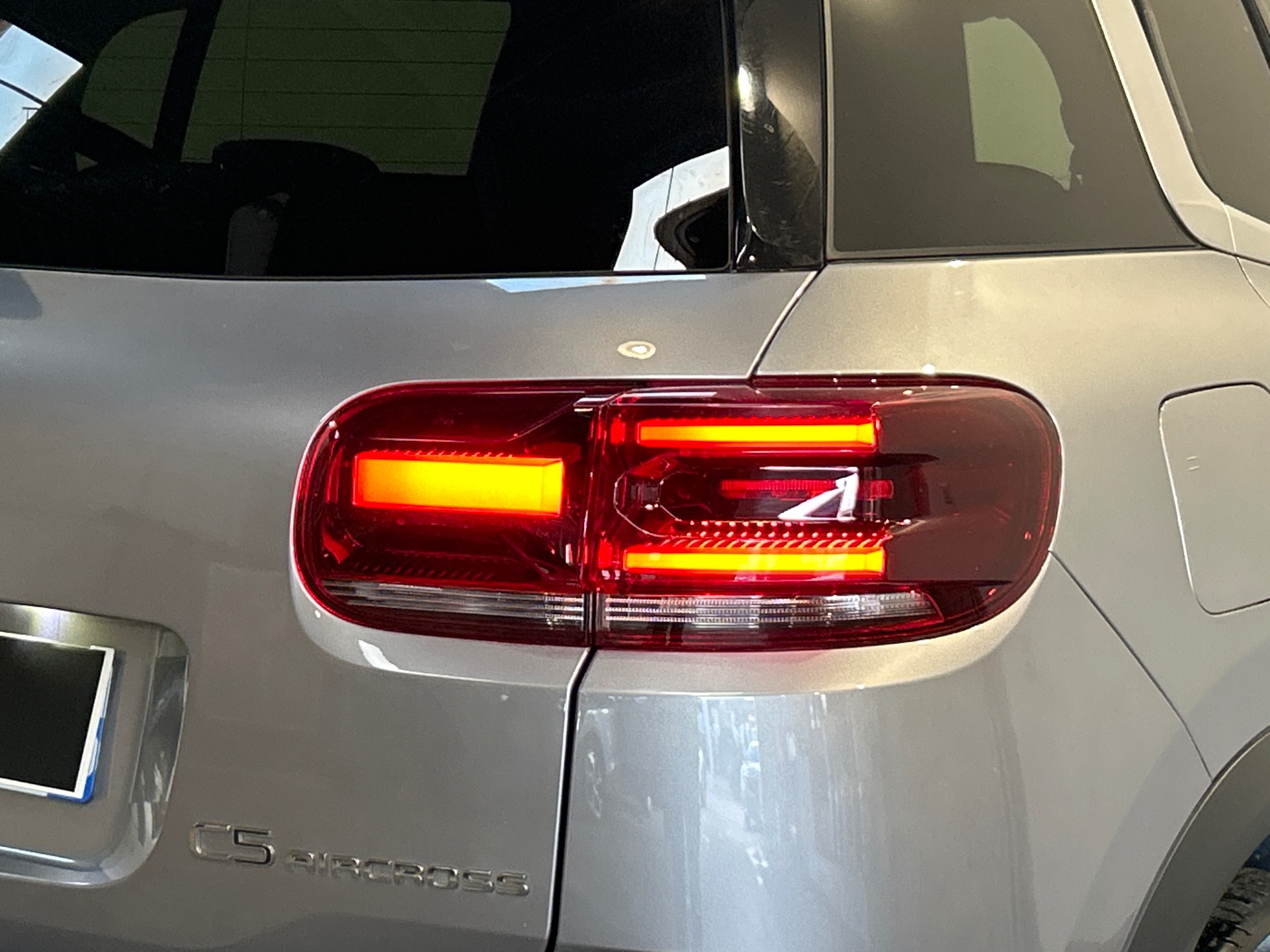 Photo 8 du véhicule CITROEN C5 AIRCROSS