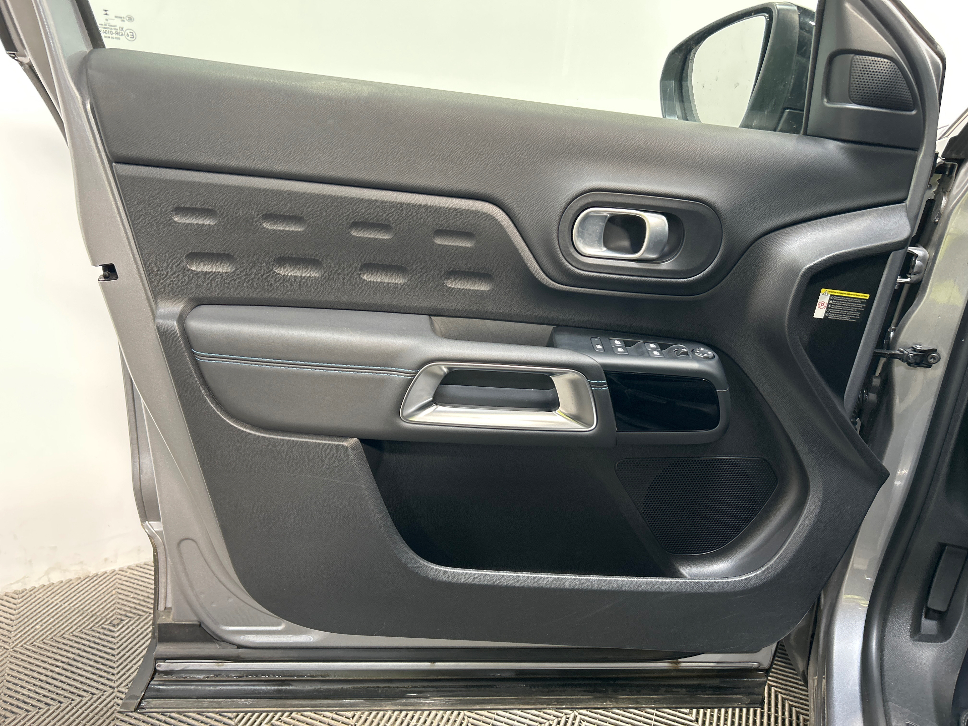 Photo 32 du véhicule CITROEN C5 AIRCROSS
