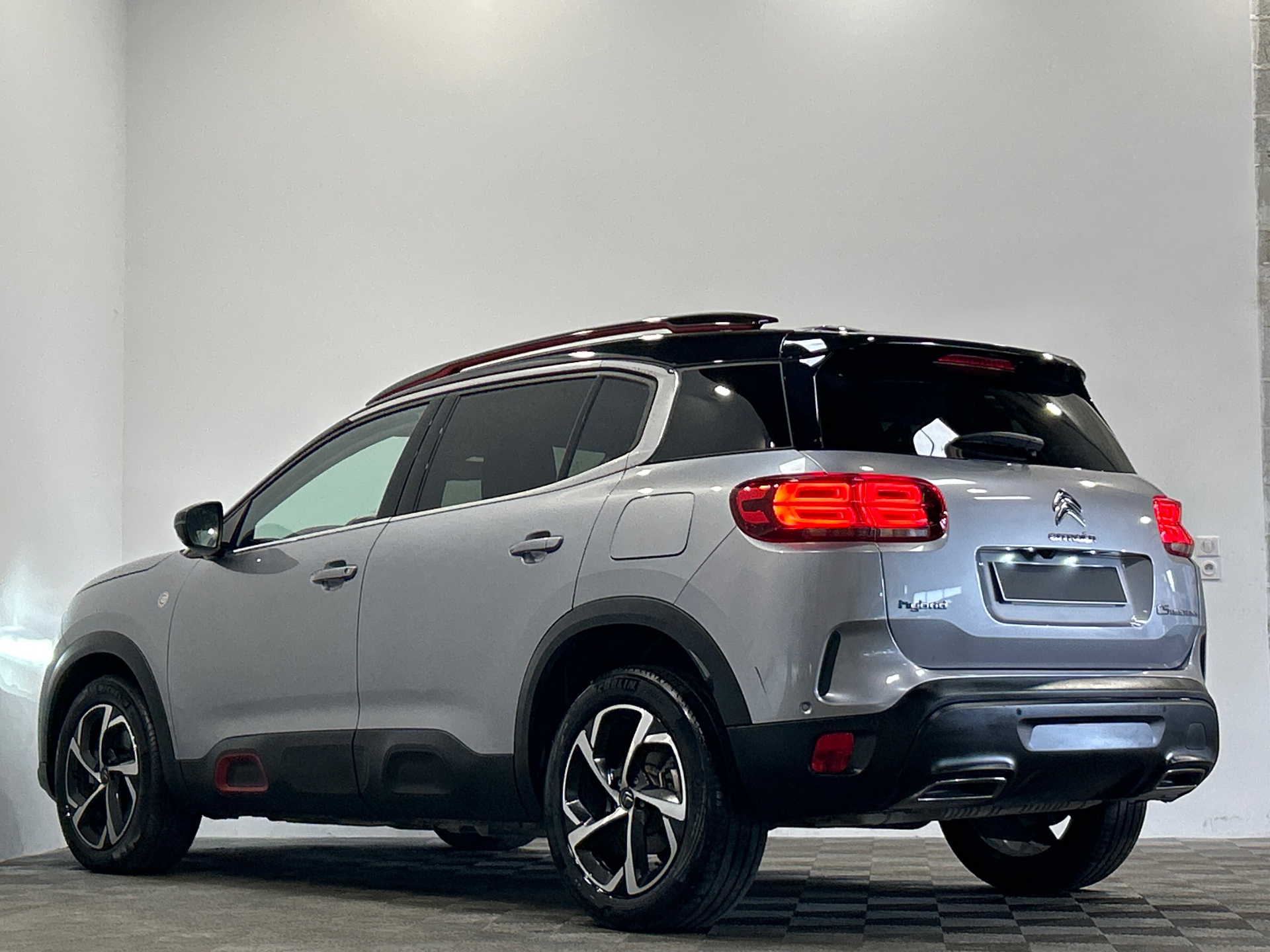 Photo 4 du véhicule CITROEN C5 AIRCROSS