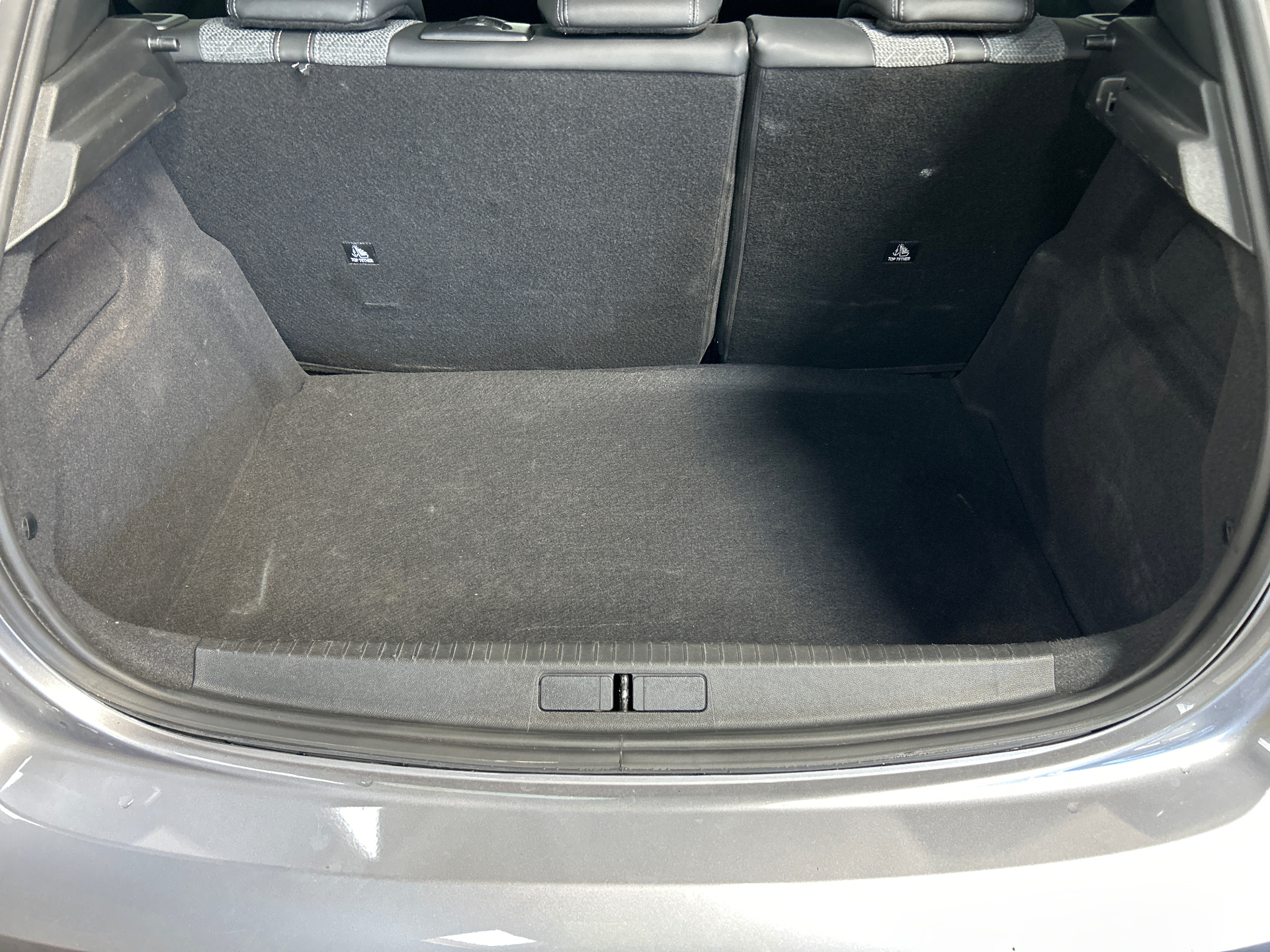 Photo 39 du véhicule PEUGEOT 208