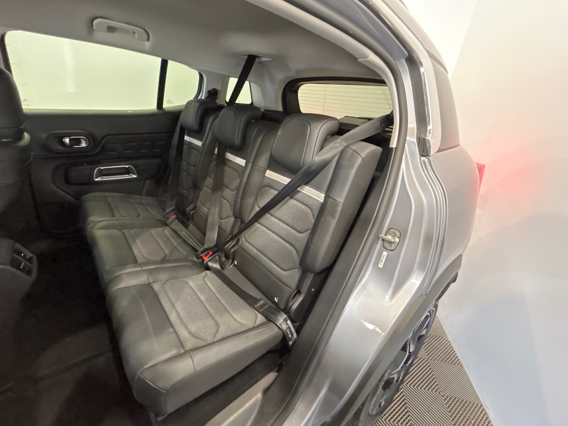 Photo 10 du véhicule CITROEN C5 AIRCROSS