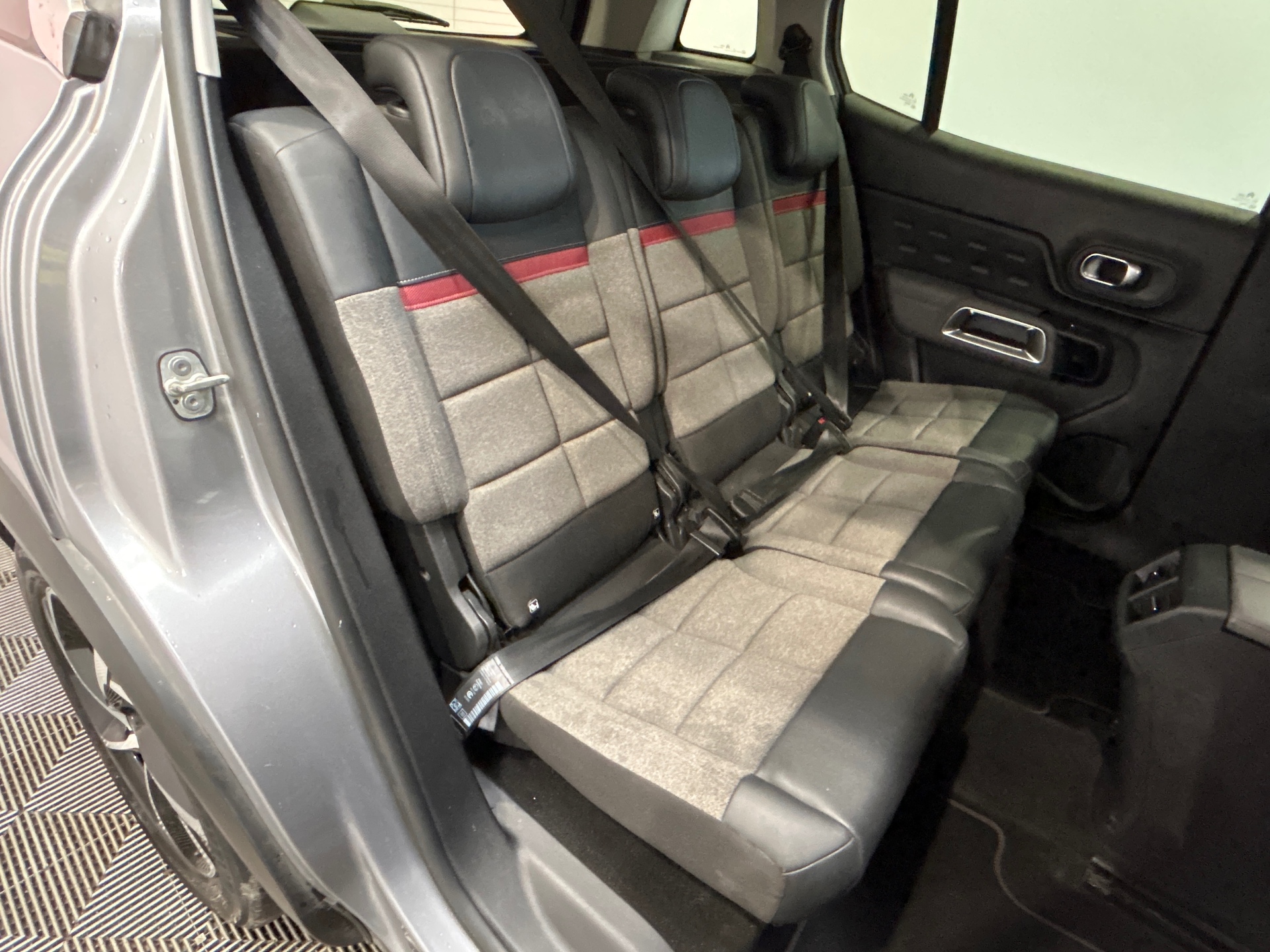 Photo 34 du véhicule CITROEN C5 AIRCROSS