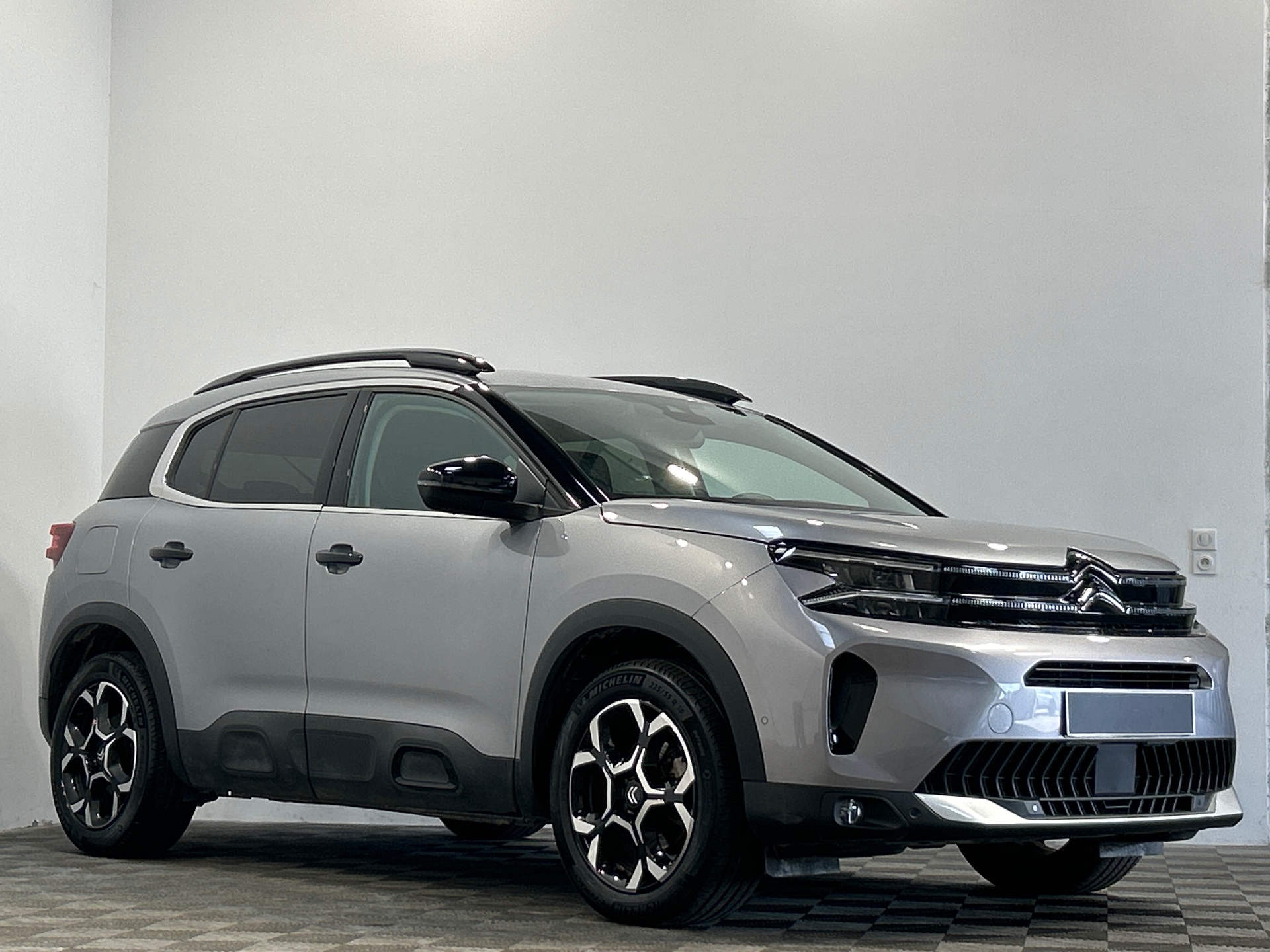Photo 2 du véhicule CITROEN C5 AIRCROSS