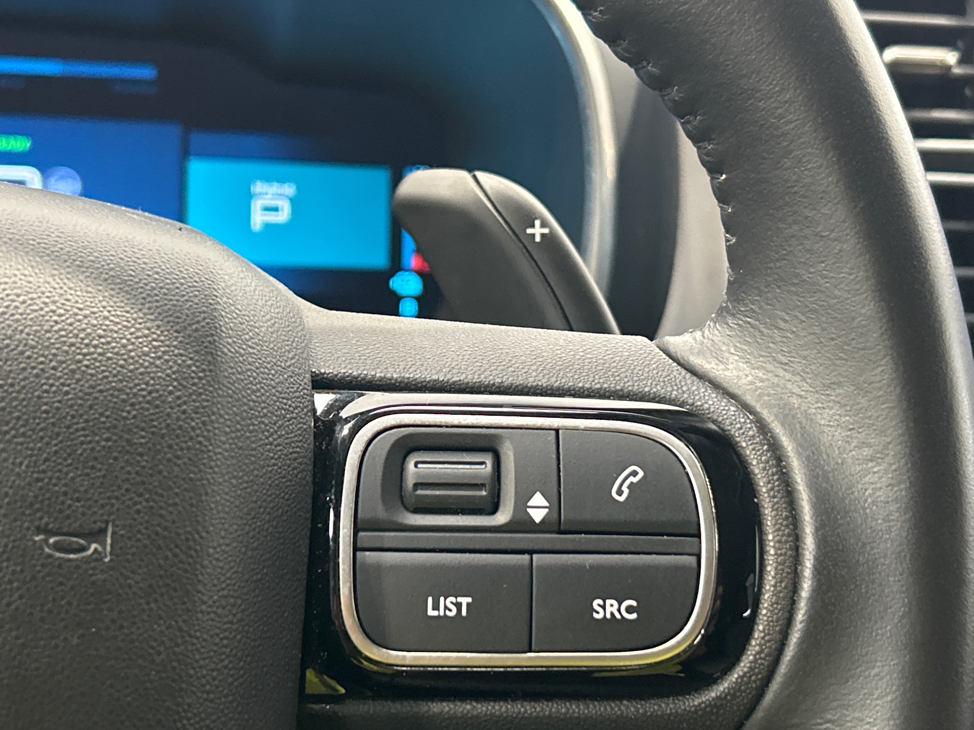 Photo 25 du véhicule CITROEN C5 AIRCROSS