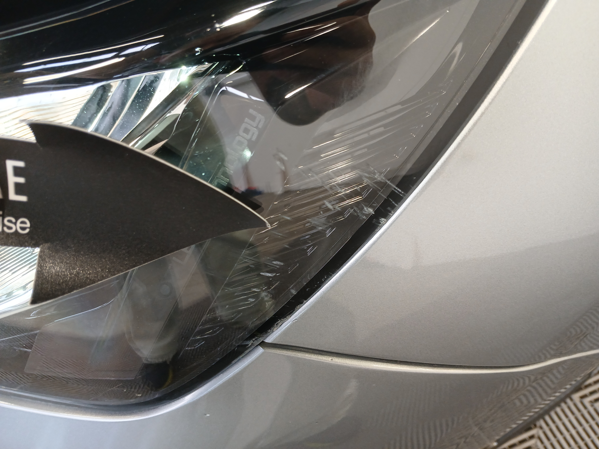 Photo 33 du véhicule PEUGEOT 208