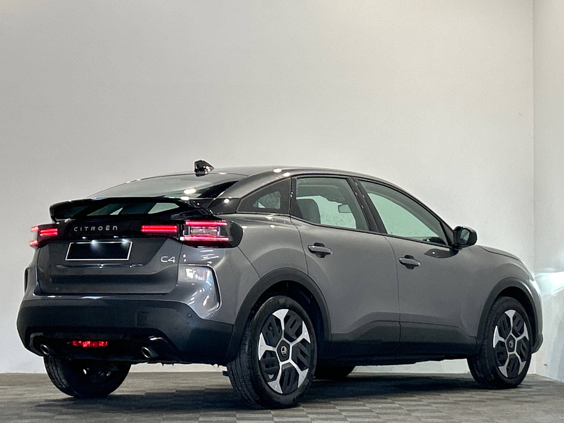 Photo 3 du véhicule CITROEN C4