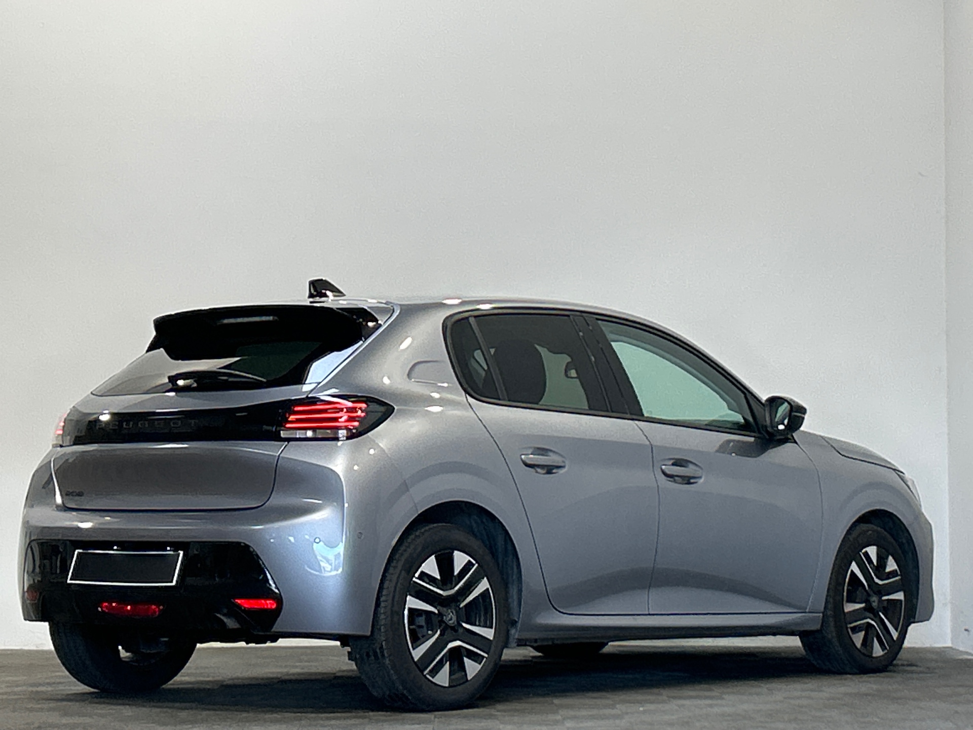 Photo 3 du véhicule PEUGEOT 208