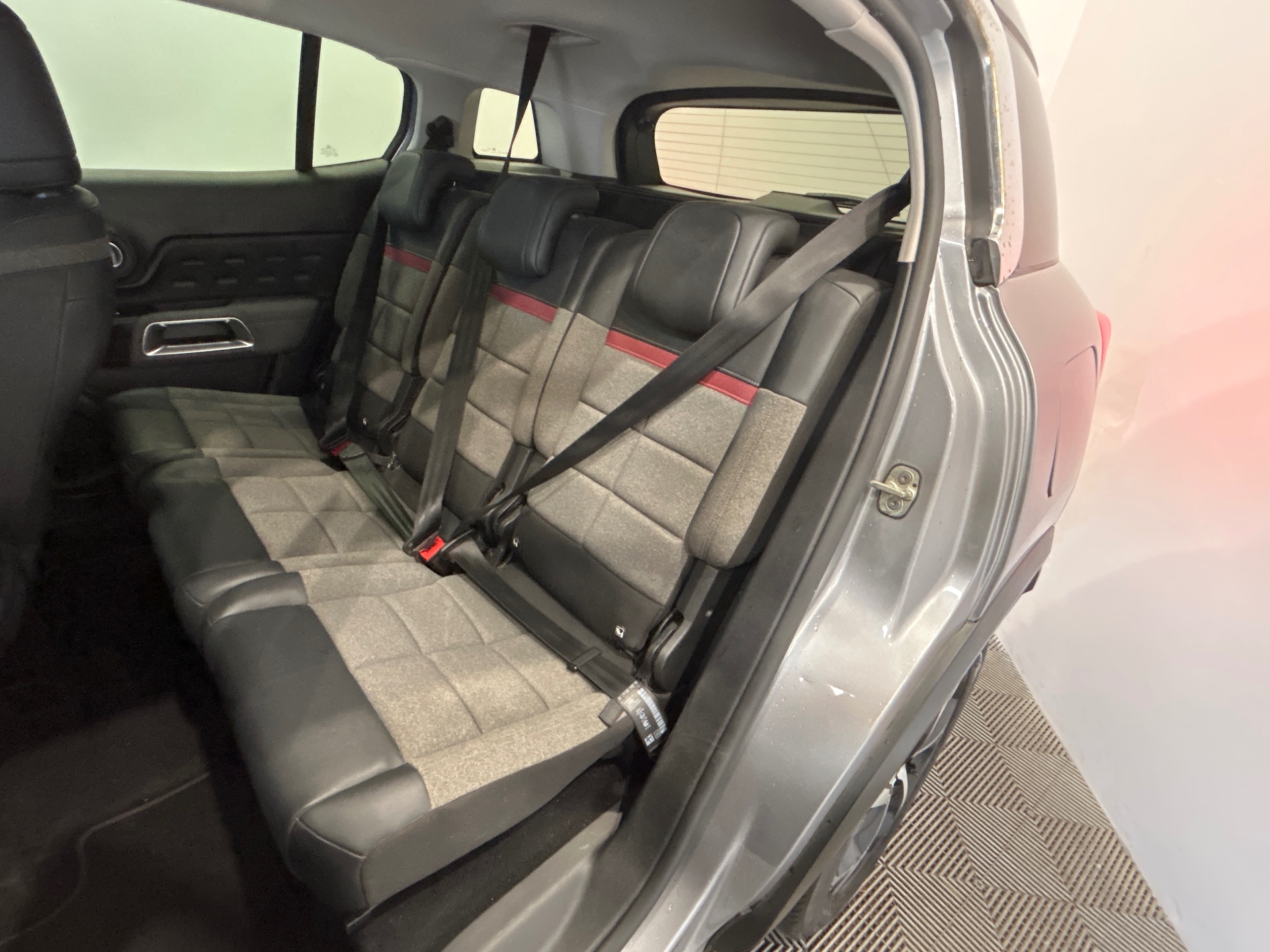 Photo 10 du véhicule CITROEN C5 AIRCROSS