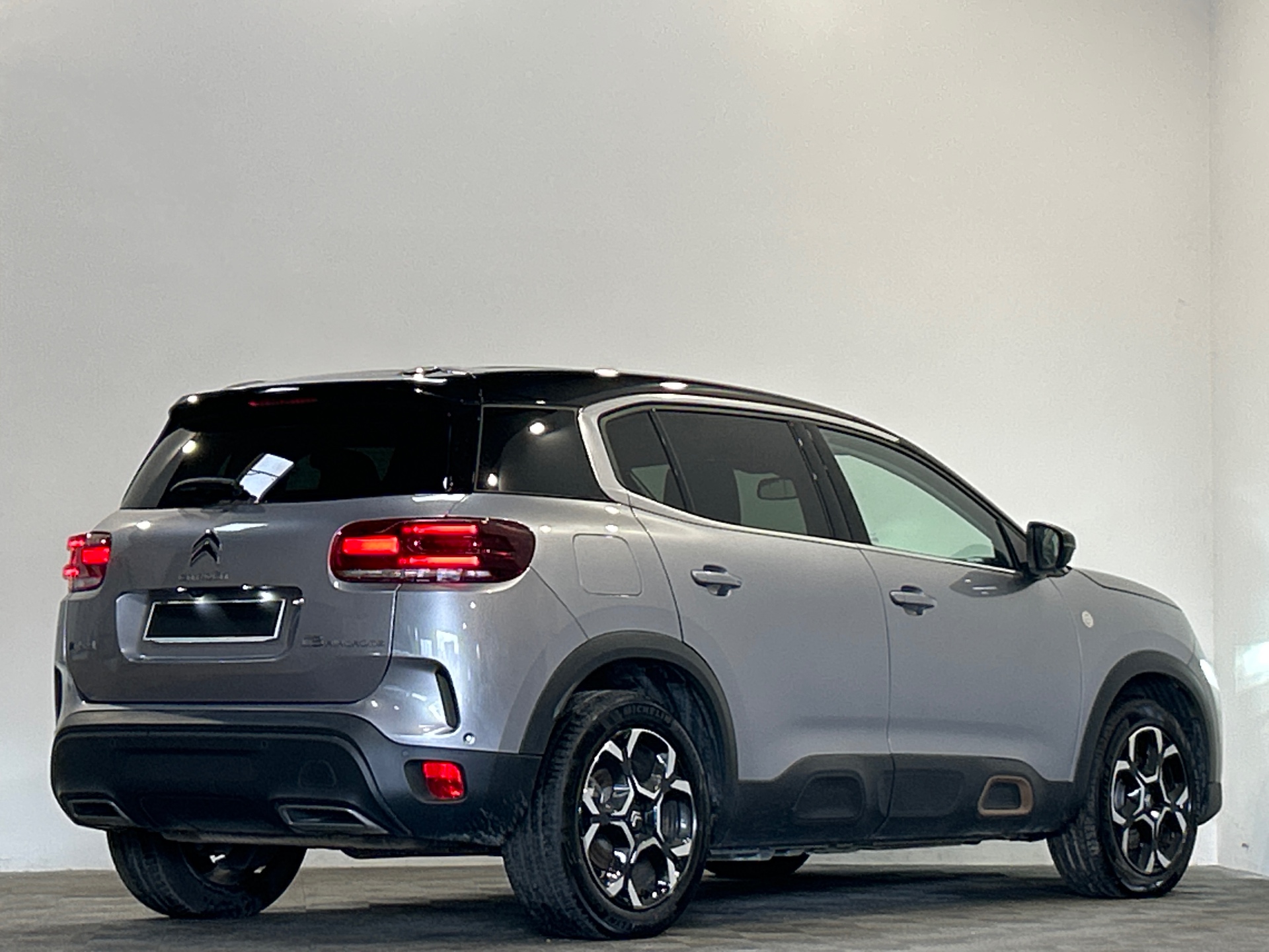 Photo 3 du véhicule CITROEN C5 AIRCROSS