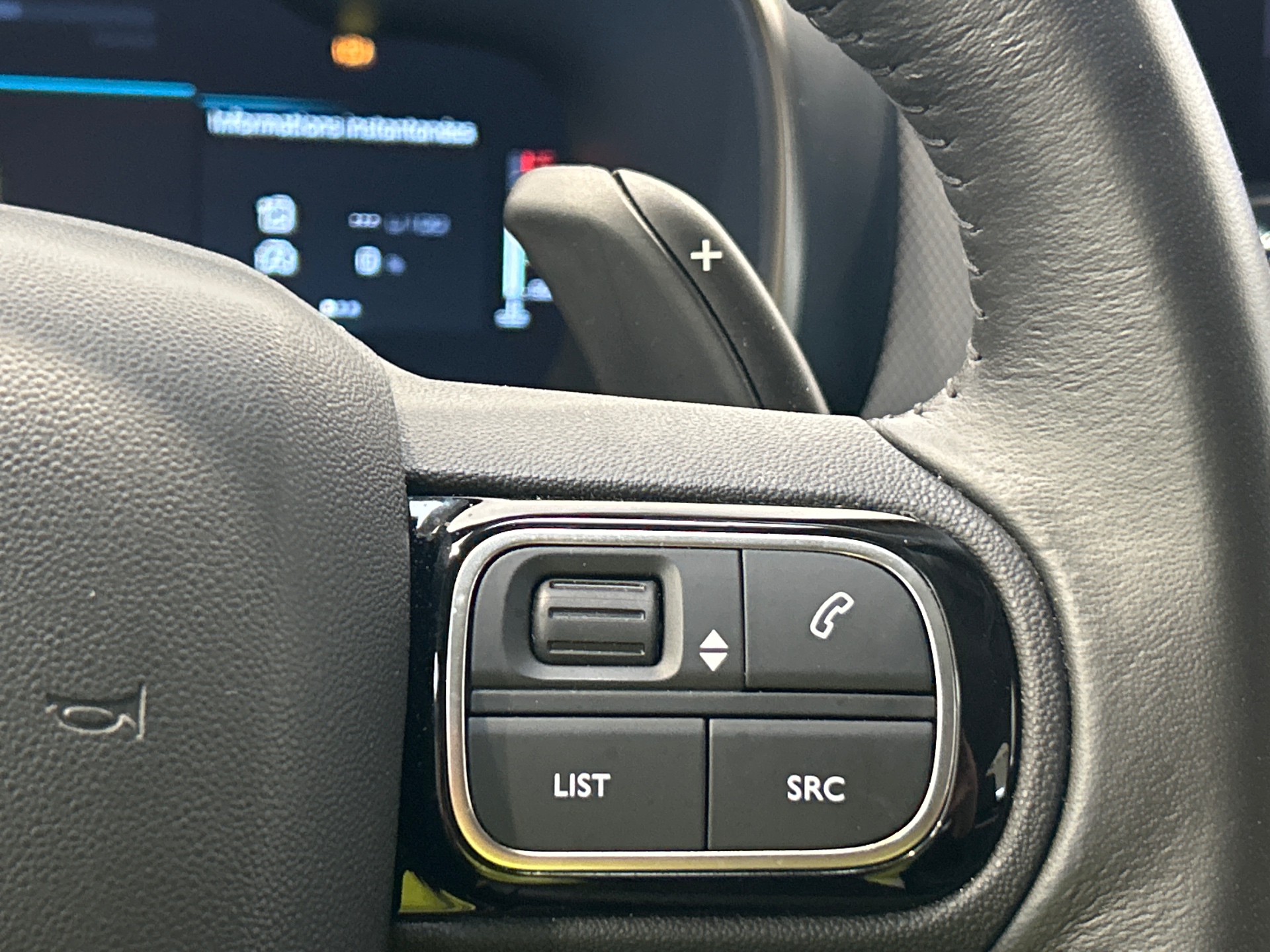 Photo 26 du véhicule CITROEN C5 AIRCROSS
