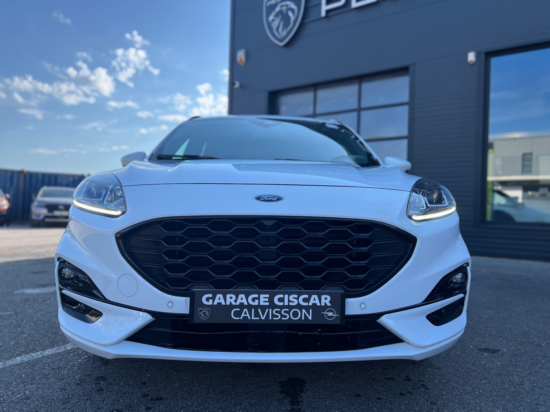 FORD KUGA 2024 — photo 2