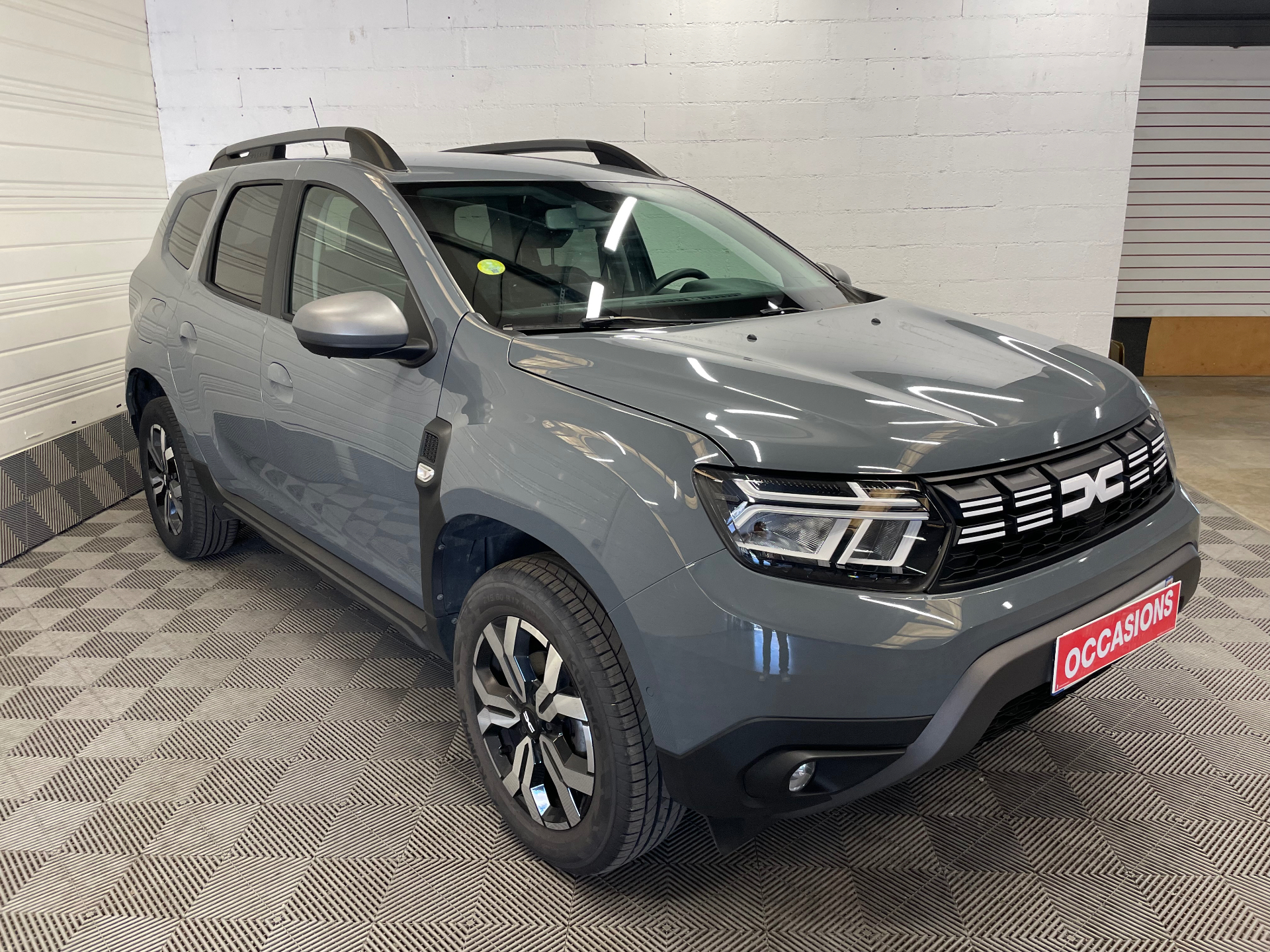 Photo 3 du véhicule DACIA DUSTER