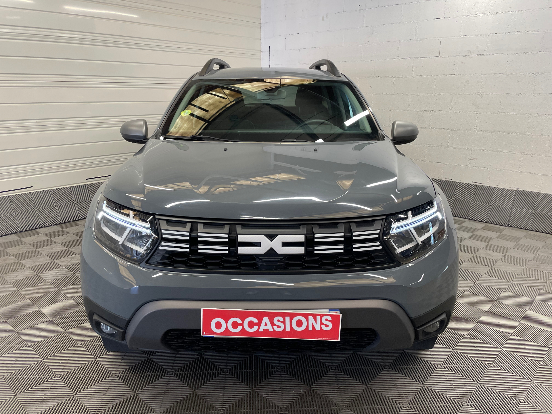Photo 2 du véhicule DACIA DUSTER