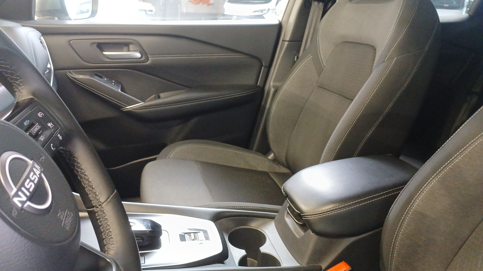 Photo 24 du véhicule NISSAN QASHQAI