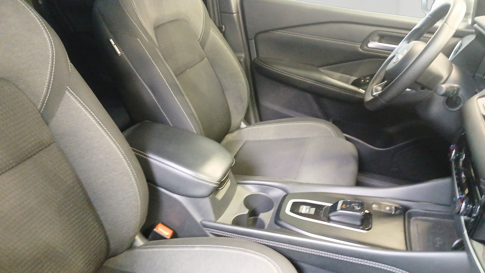 Photo 10 du véhicule NISSAN QASHQAI