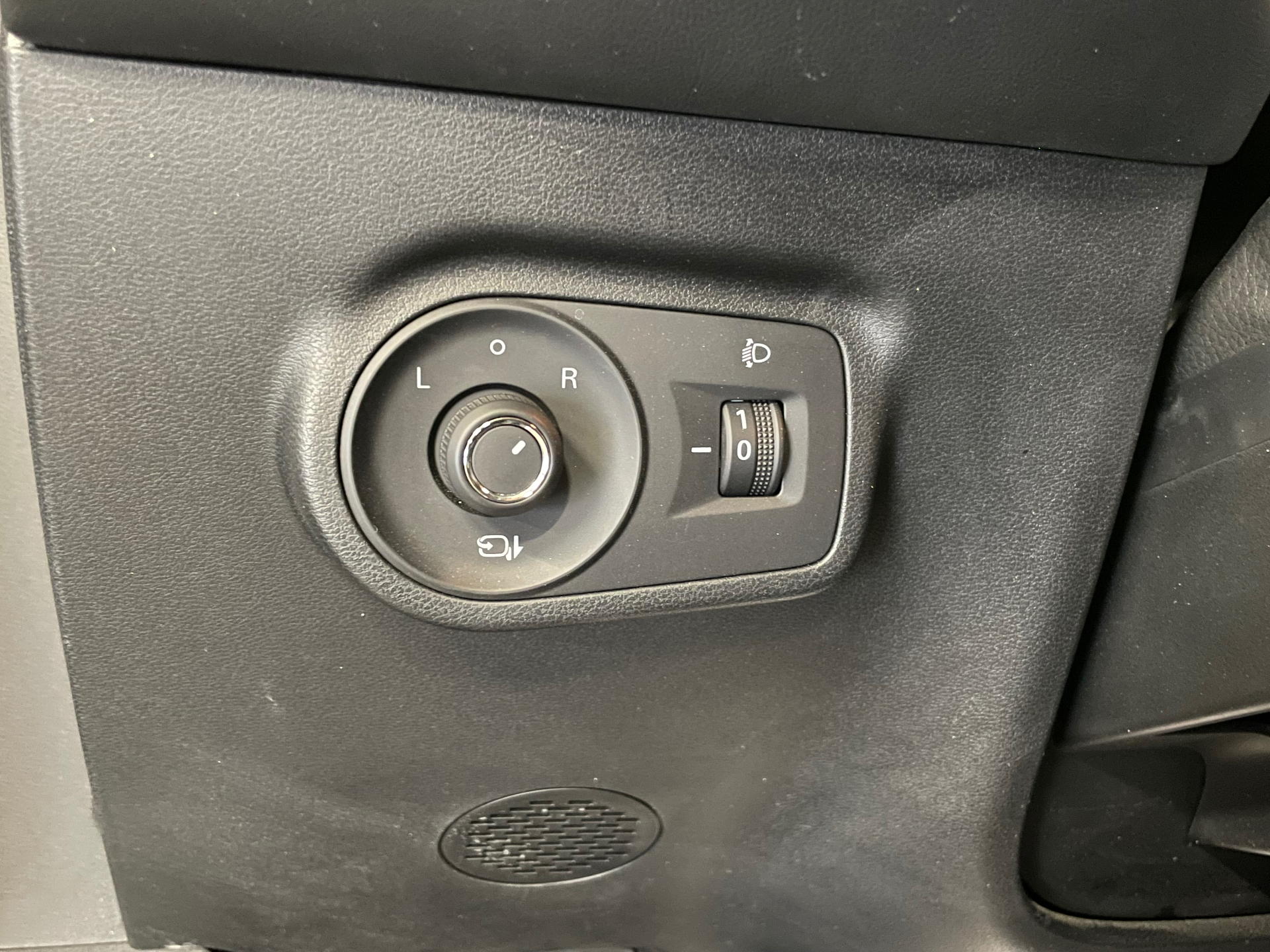 Photo 16 du véhicule MG ZS