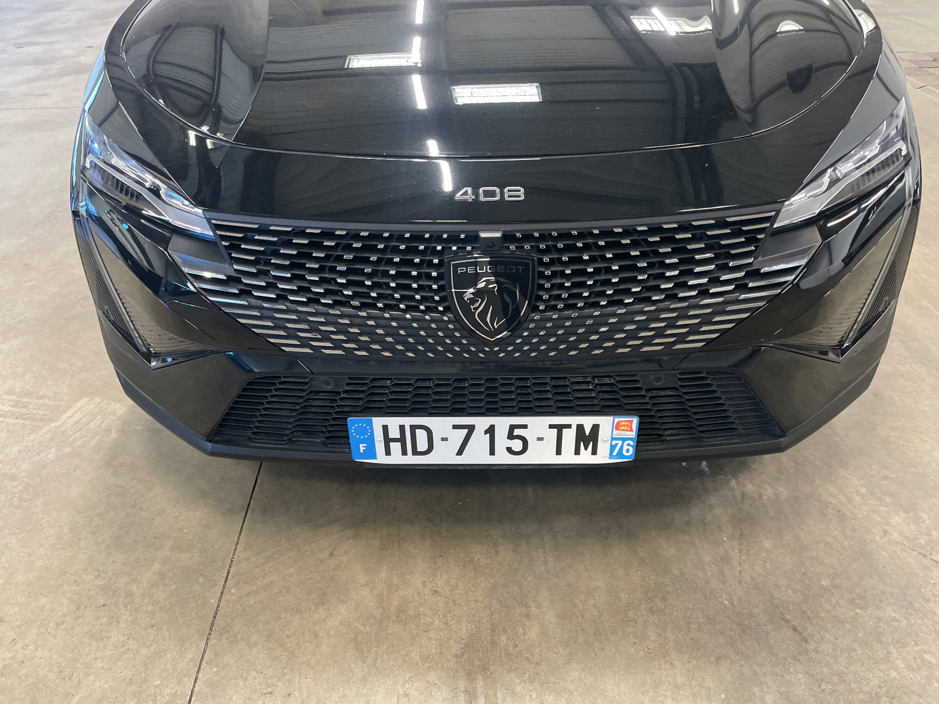 Photo 32 du véhicule PEUGEOT 408