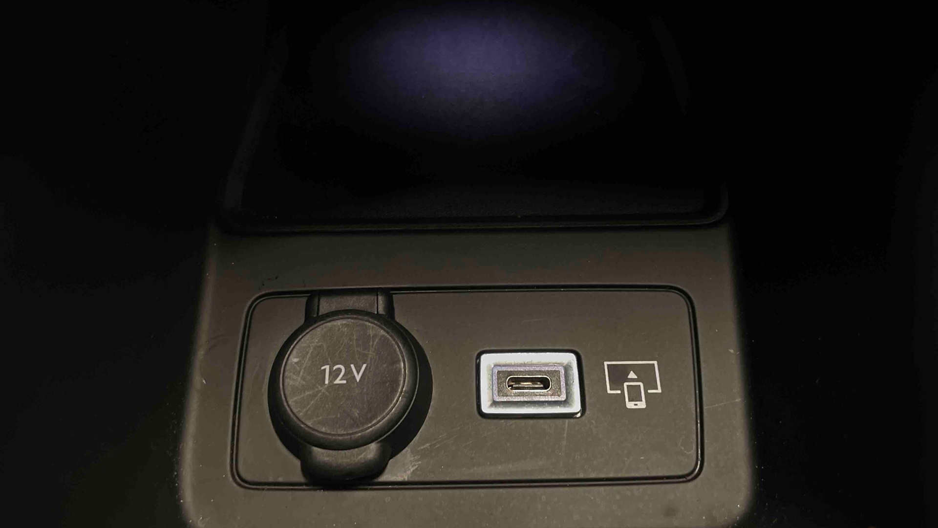 Photo 26 du véhicule PEUGEOT 408
