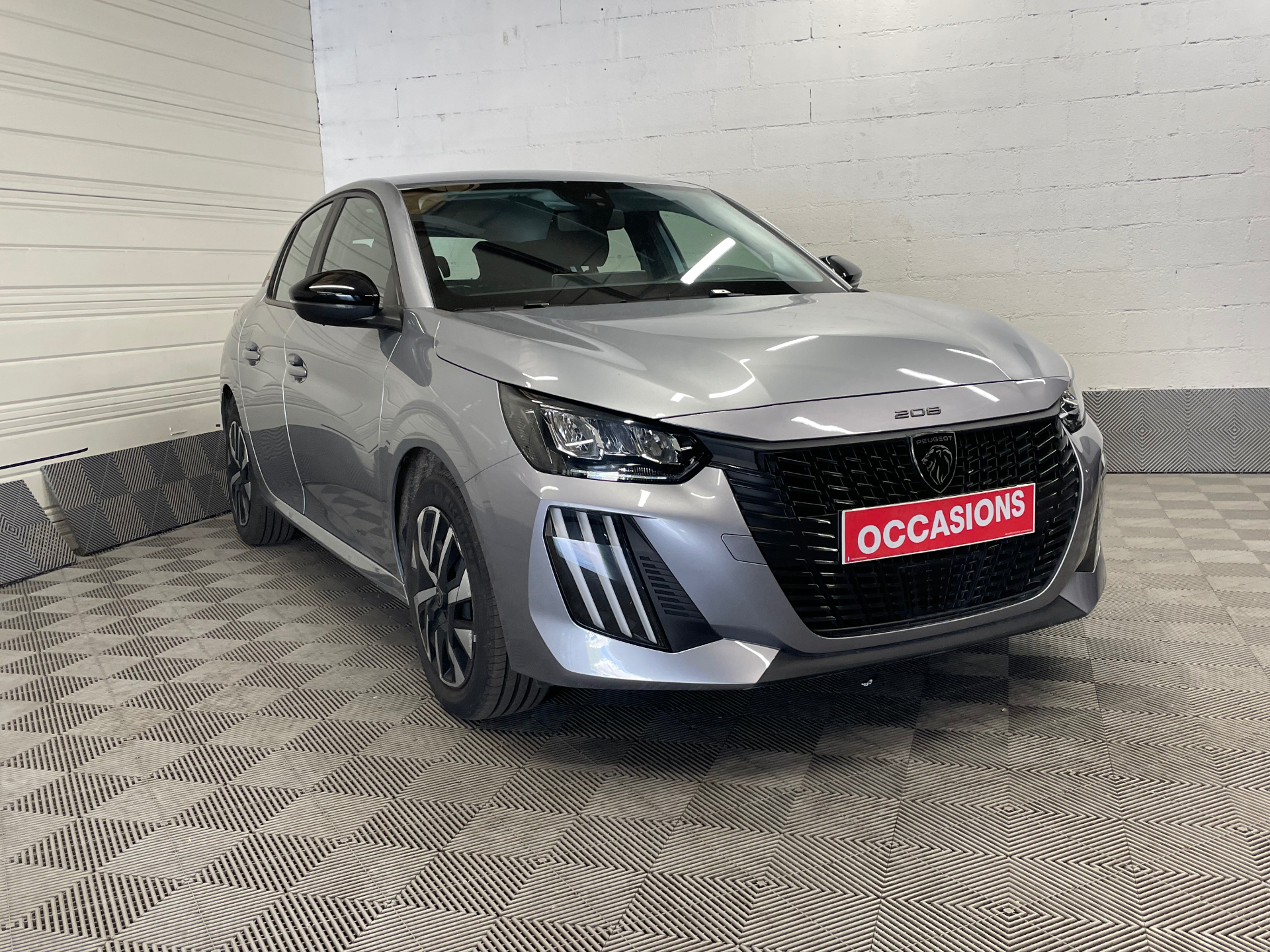 Photo 3 du véhicule PEUGEOT 208