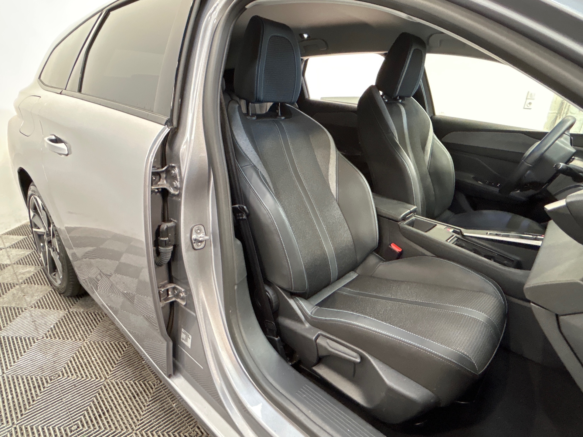 Photo 35 du véhicule PEUGEOT 308 SW