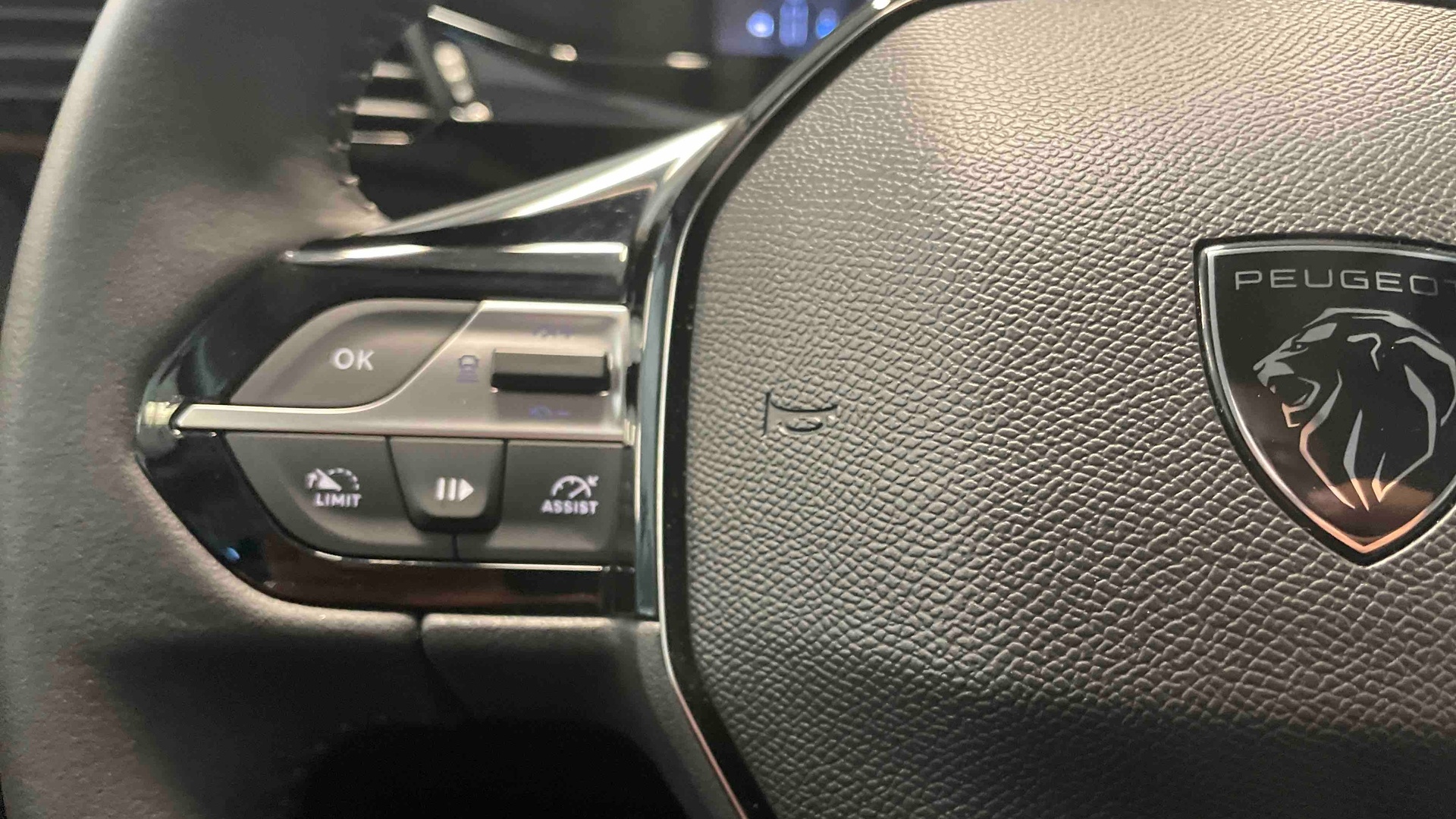 Photo 23 du véhicule PEUGEOT 308 SW