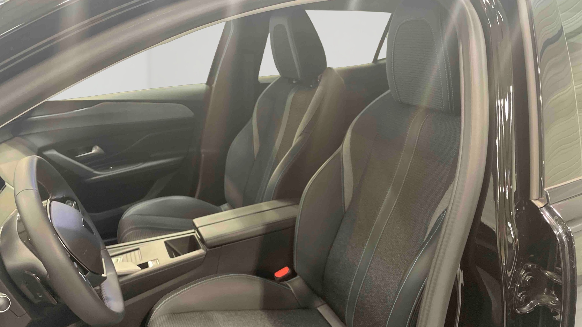 Photo 10 du véhicule PEUGEOT 408