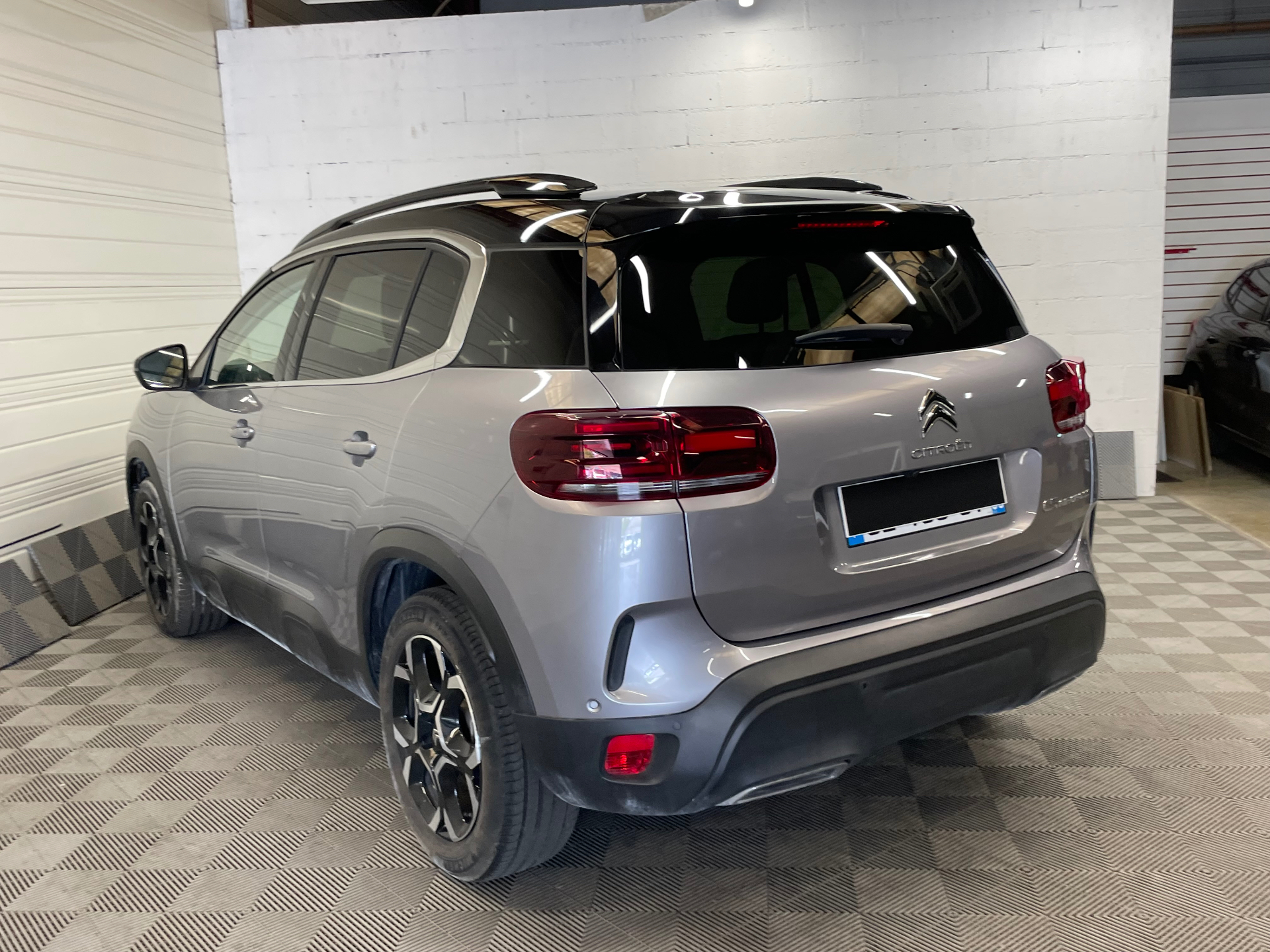Photo 8 du véhicule CITROEN C5 AIRCROSS