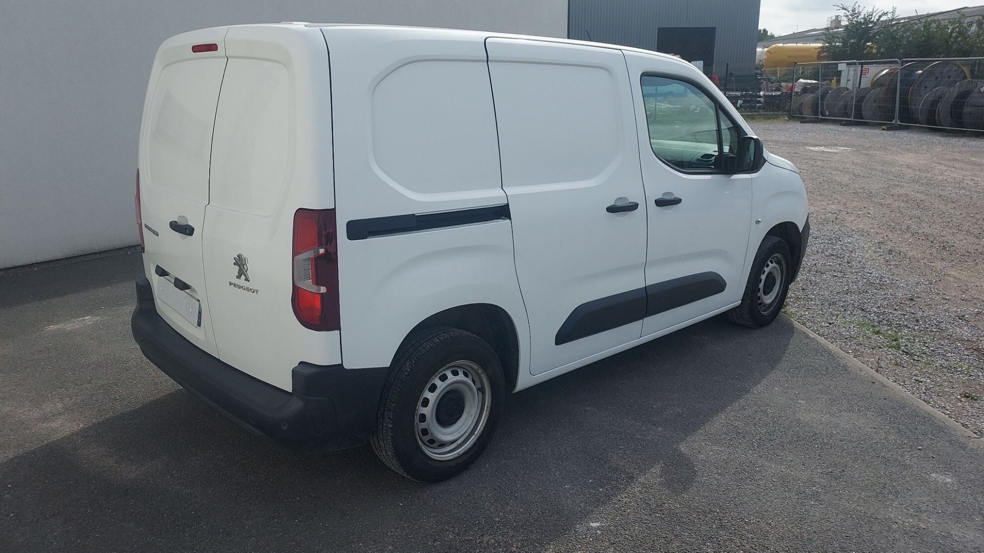 PEUGEOT PARTNER FOURGON STANDARD 650 KG BLUEHDI 100 S&S BVM5 PRO, photo 2