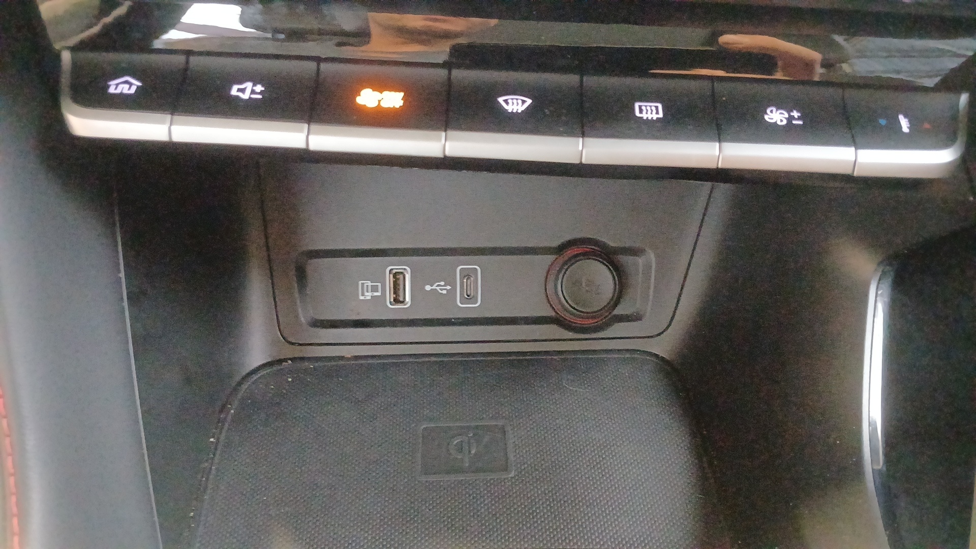 Photo 22 du véhicule MG ZS ELECTRIQUE