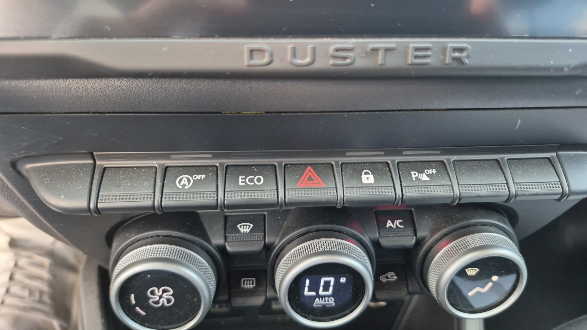 Photo 17 du véhicule DACIA DUSTER