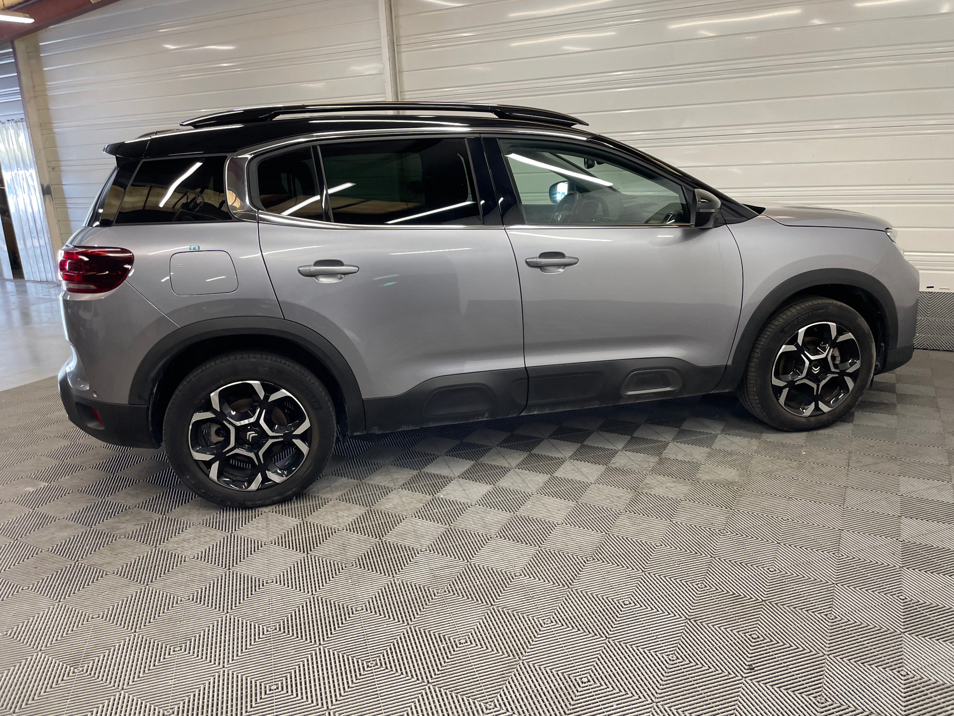 Photo 5 du véhicule CITROEN C5 AIRCROSS