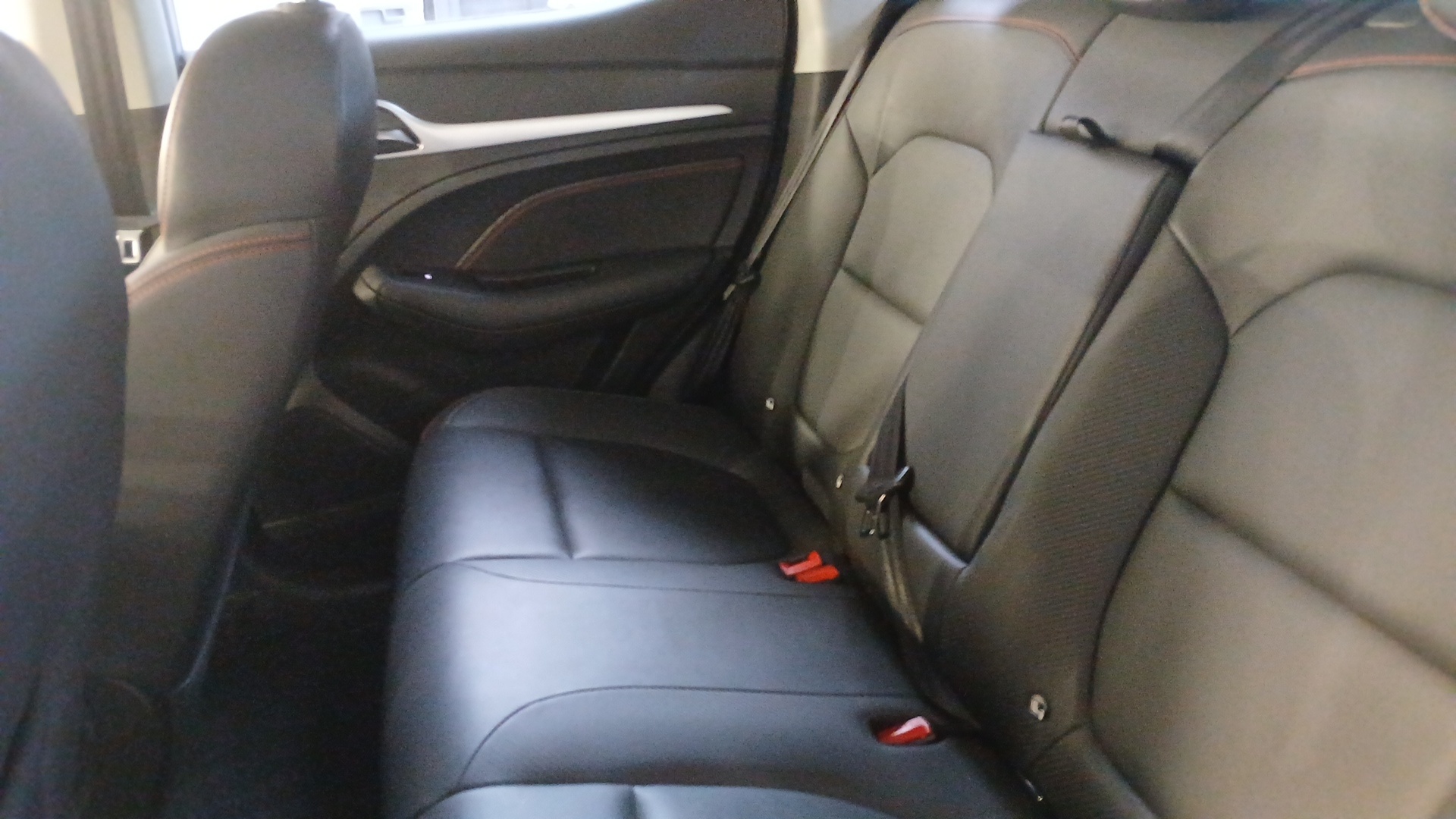 Photo 25 du véhicule MG ZS ELECTRIQUE
