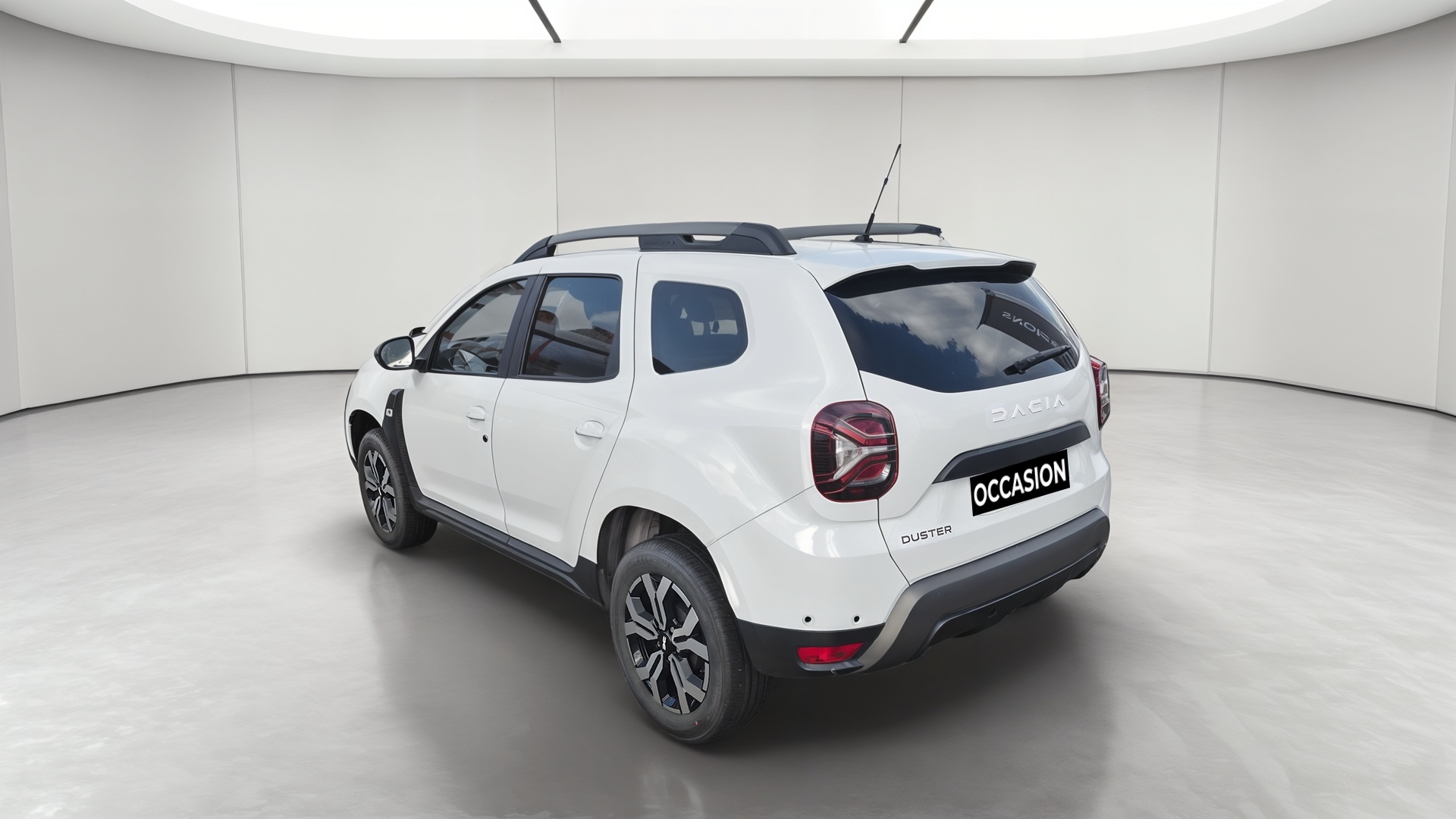 Photo 4 du véhicule DACIA DUSTER