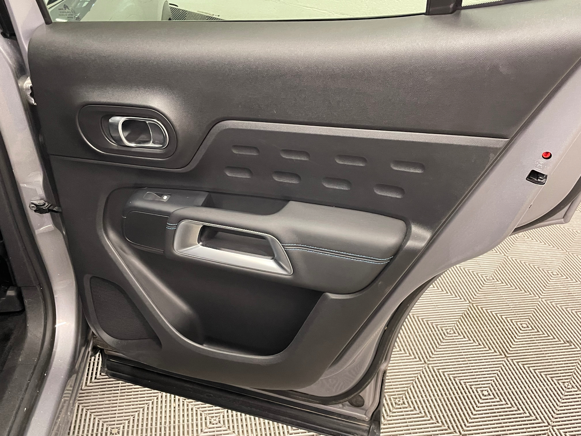 Photo 30 du véhicule CITROEN C5 AIRCROSS