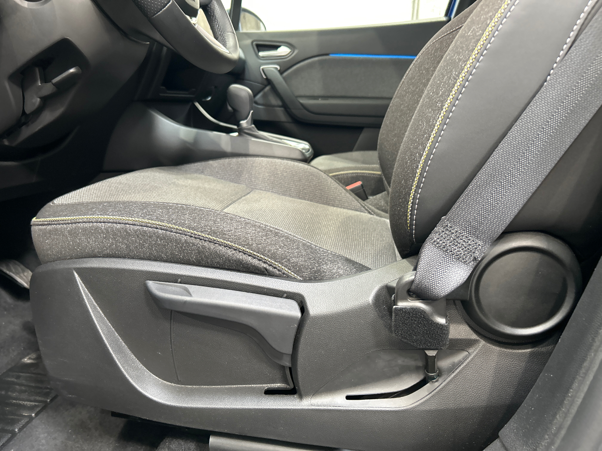 Photo 33 du véhicule RENAULT CAPTUR