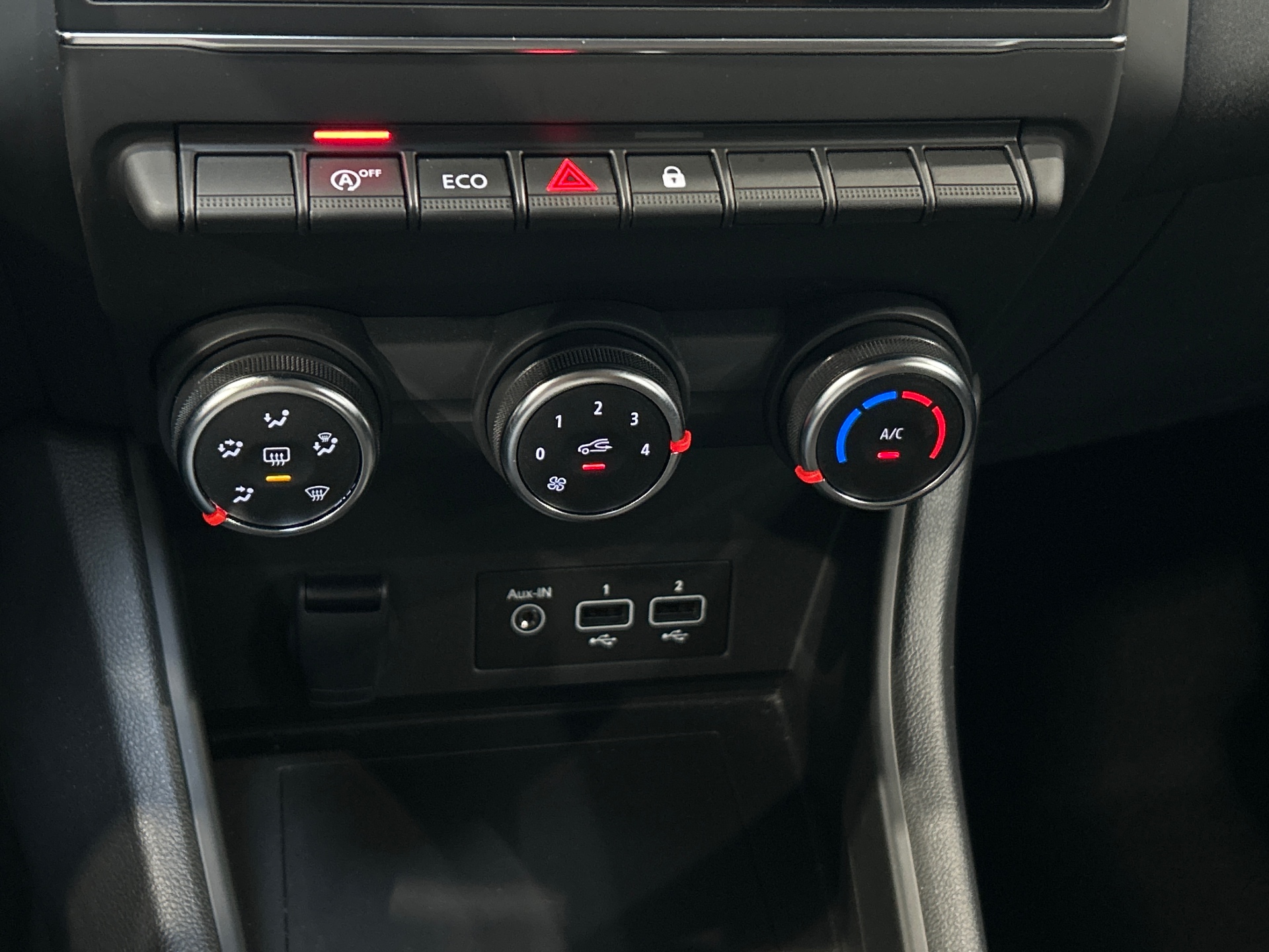 Photo 16 du véhicule RENAULT CAPTUR