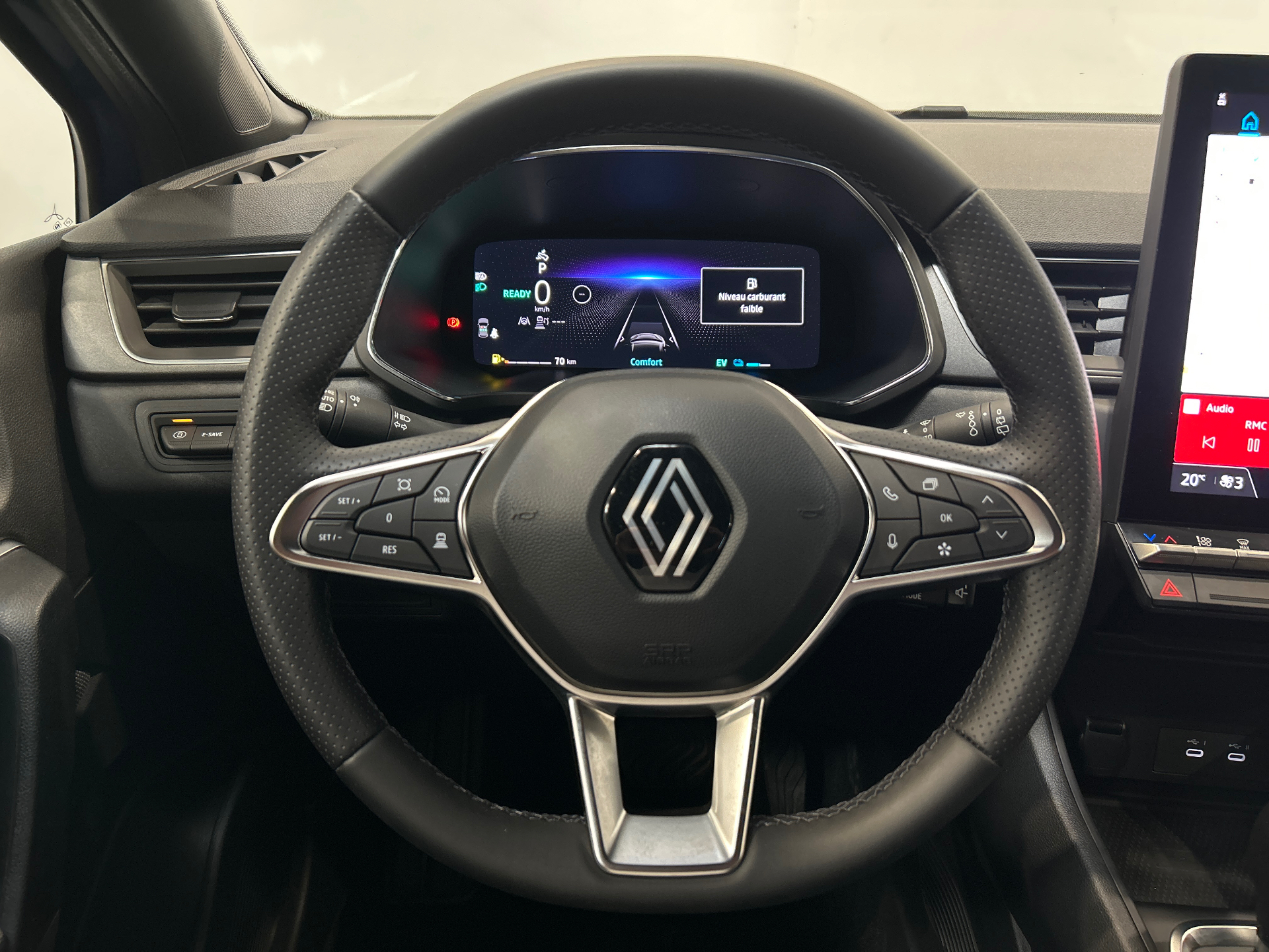 Photo 11 du véhicule RENAULT CAPTUR