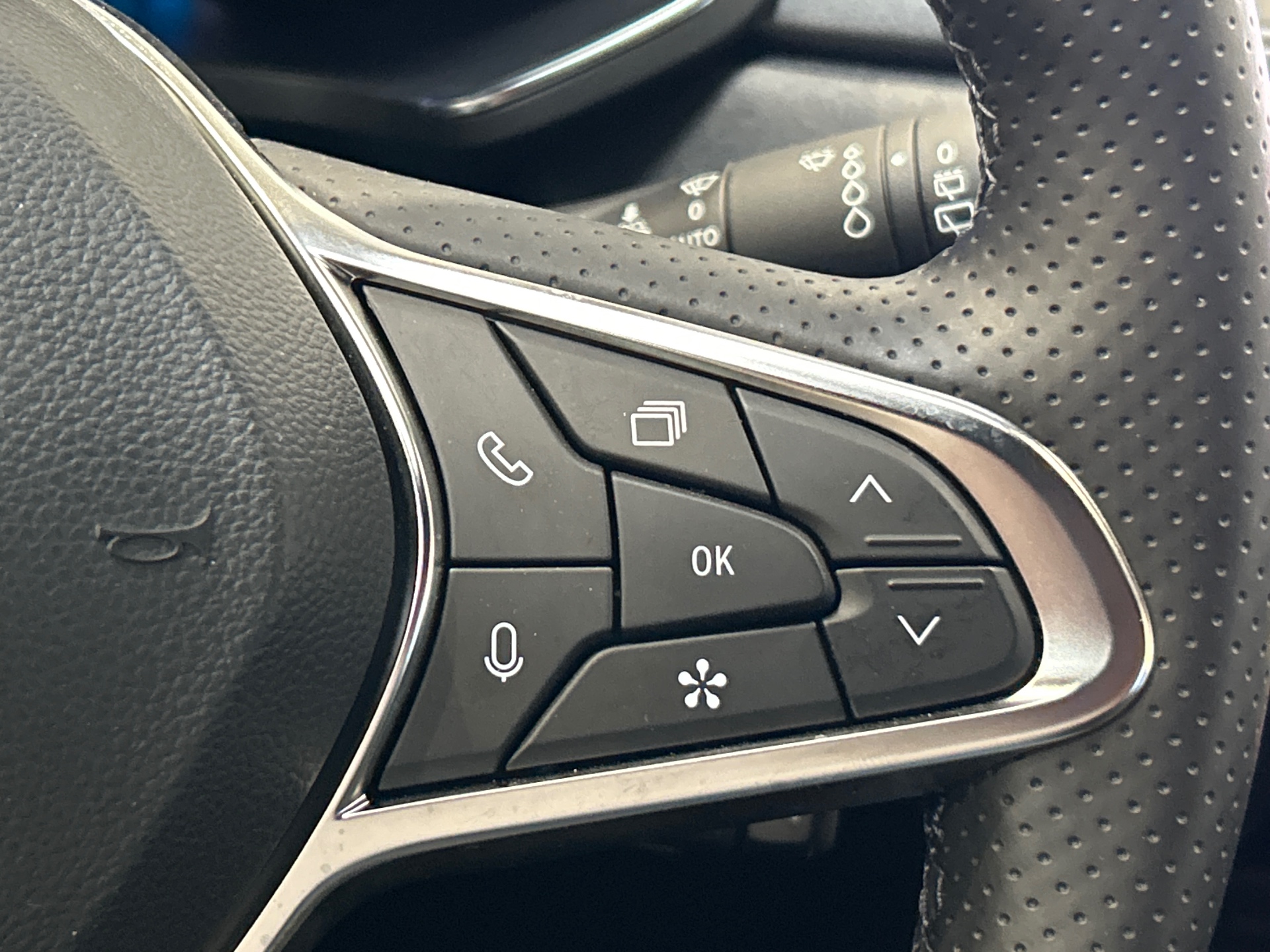 Photo 25 du véhicule RENAULT CAPTUR