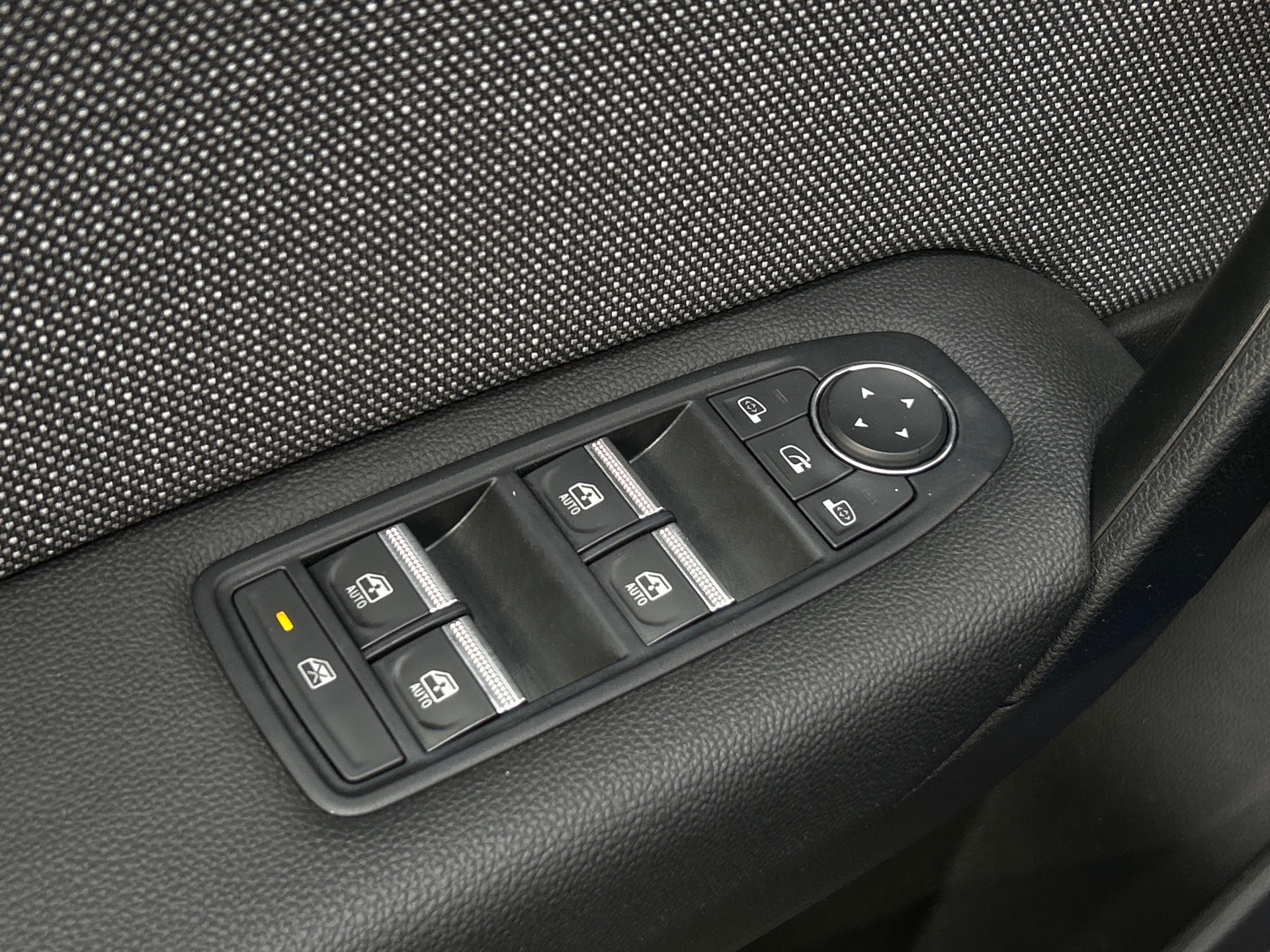 Photo 31 du véhicule RENAULT CAPTUR