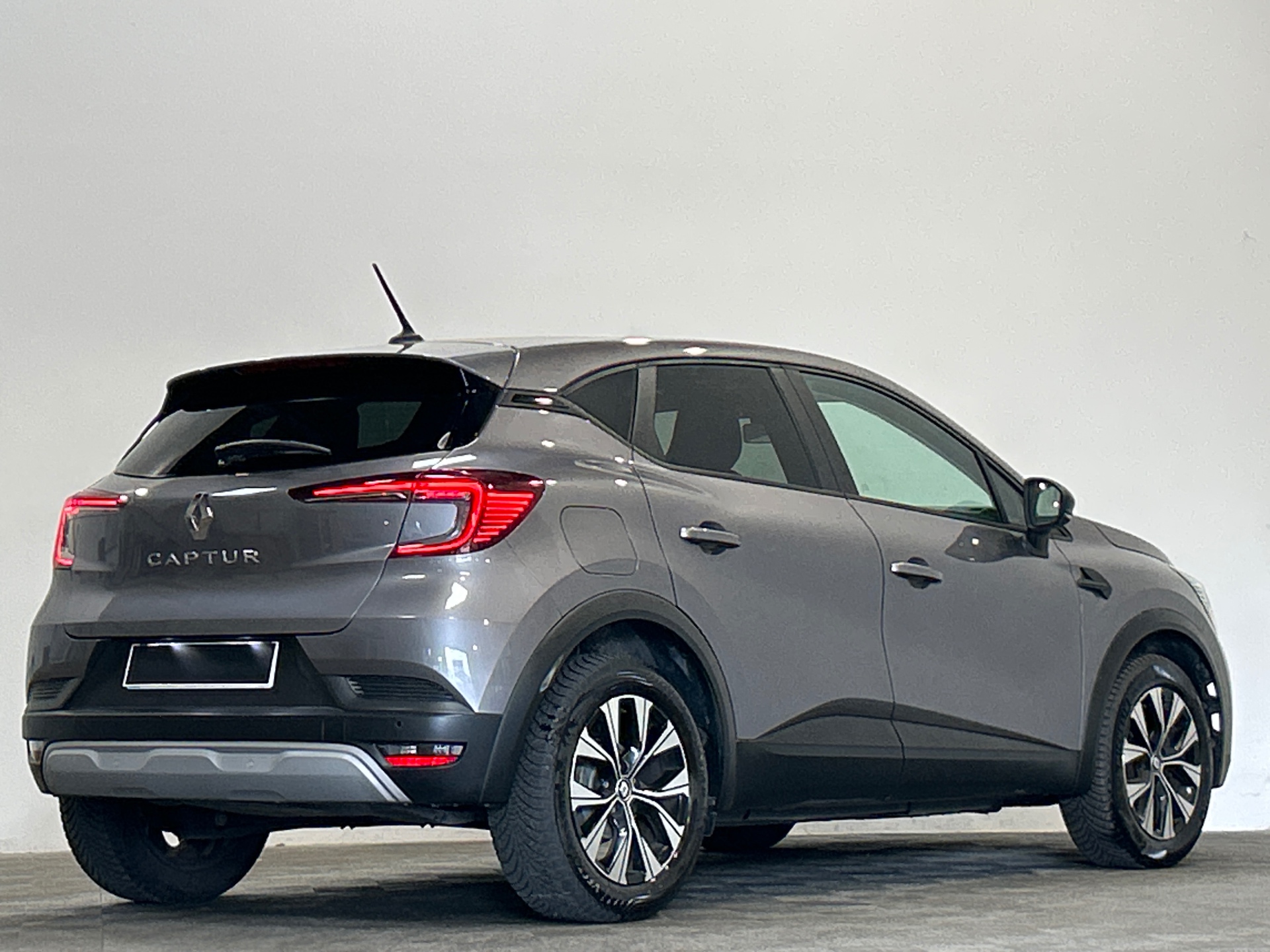 Photo 3 du véhicule RENAULT CAPTUR