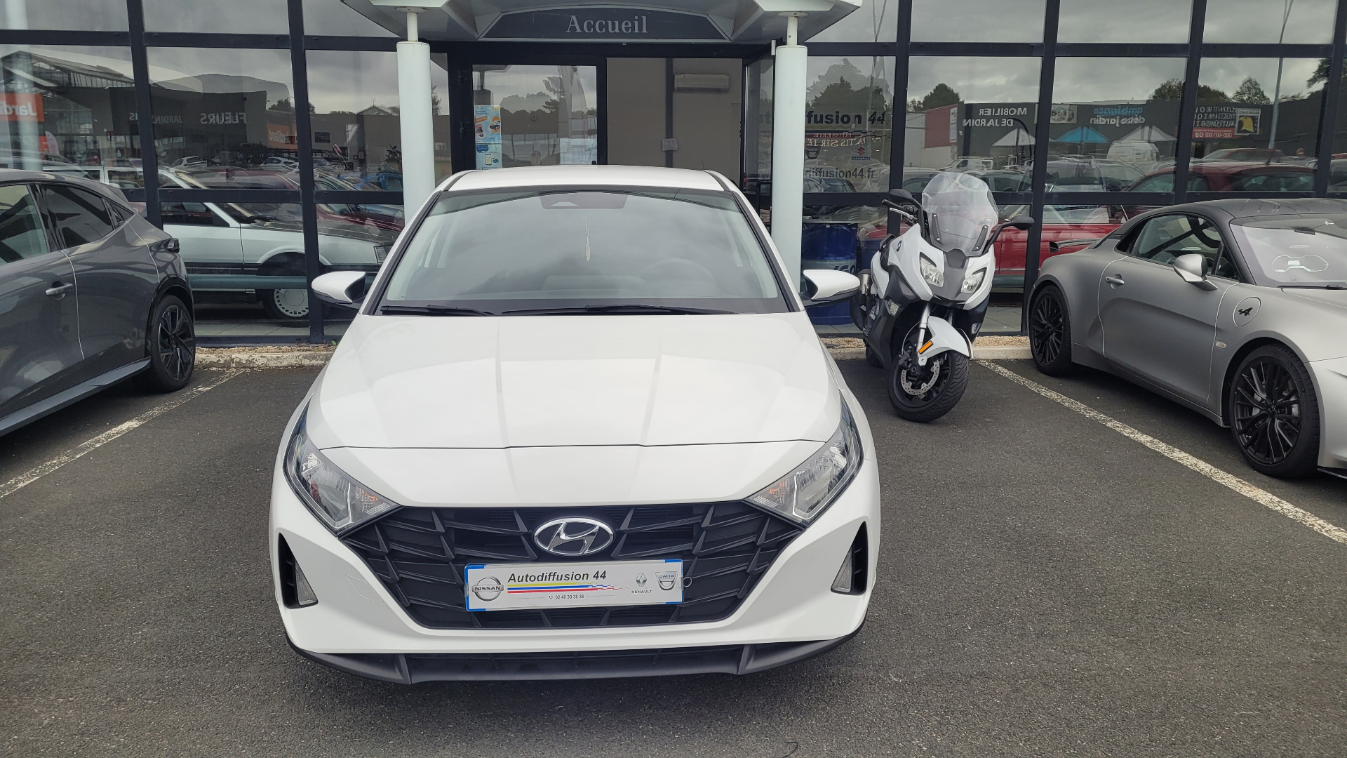 HYUNDAI i20