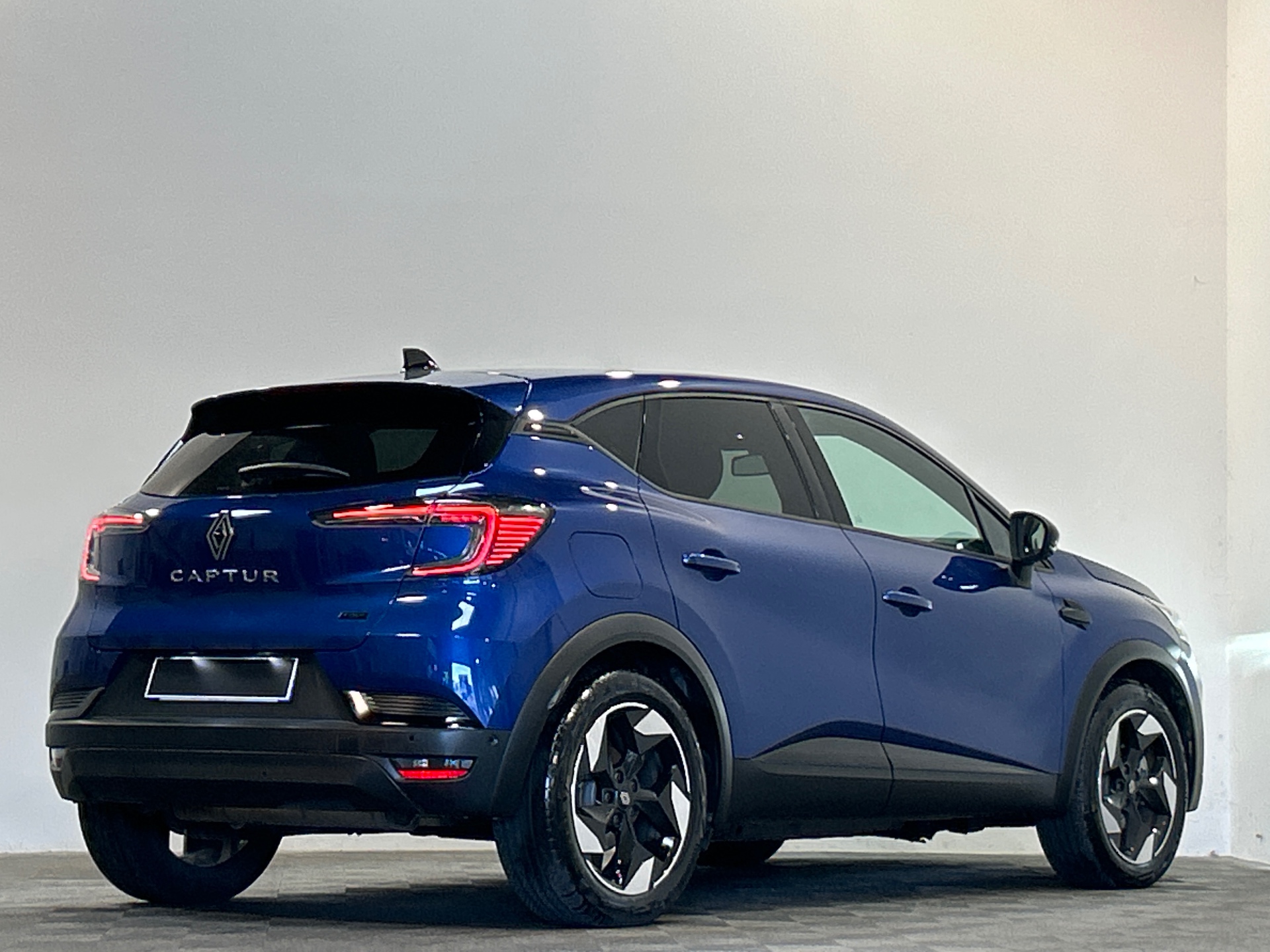 Photo 3 du véhicule RENAULT CAPTUR