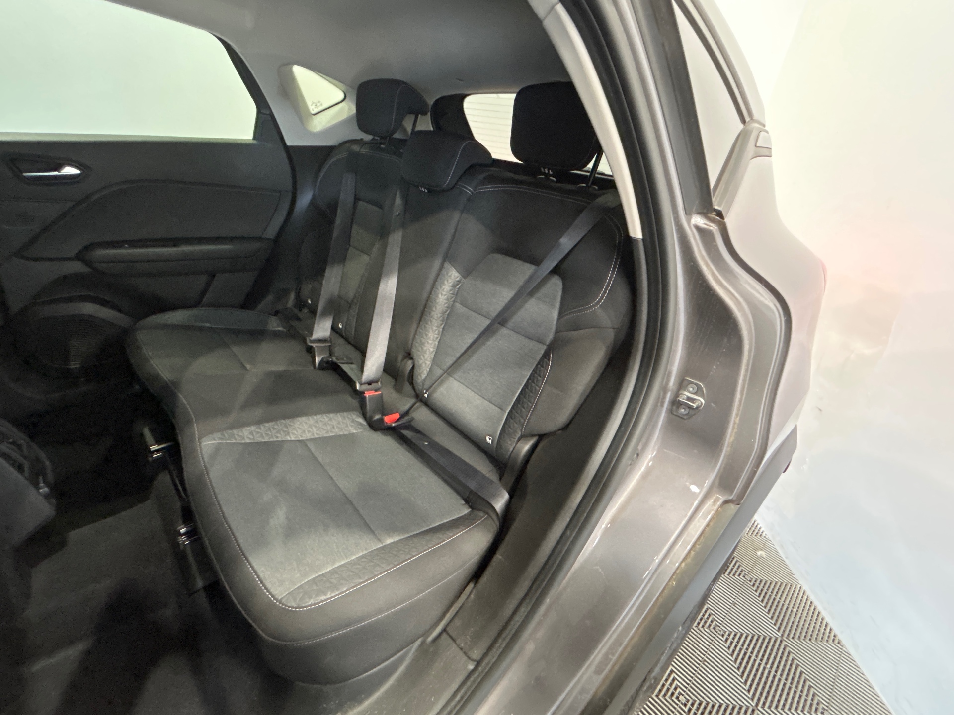 Photo 10 du véhicule RENAULT CAPTUR