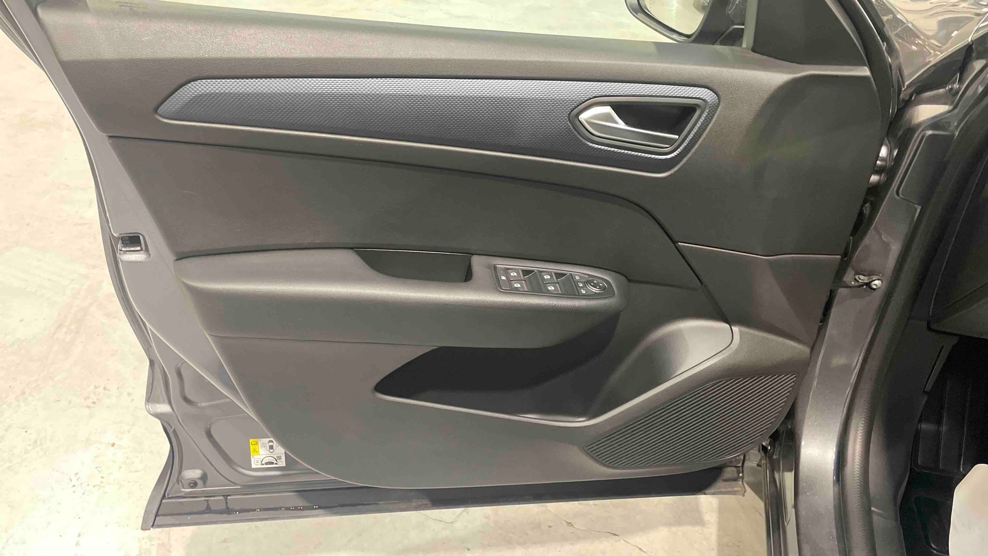 Photo 31 du véhicule RENAULT ARKANA