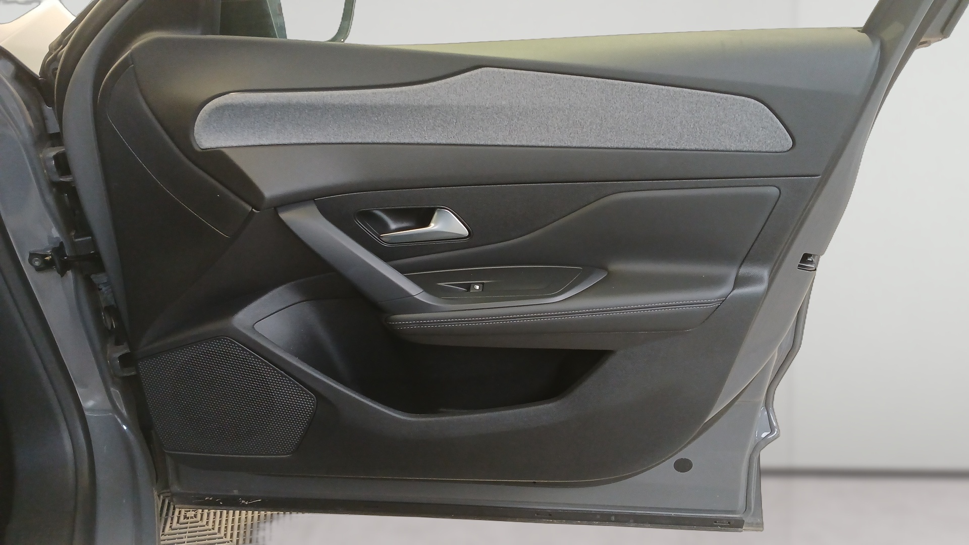 Photo 11 du véhicule PEUGEOT 408