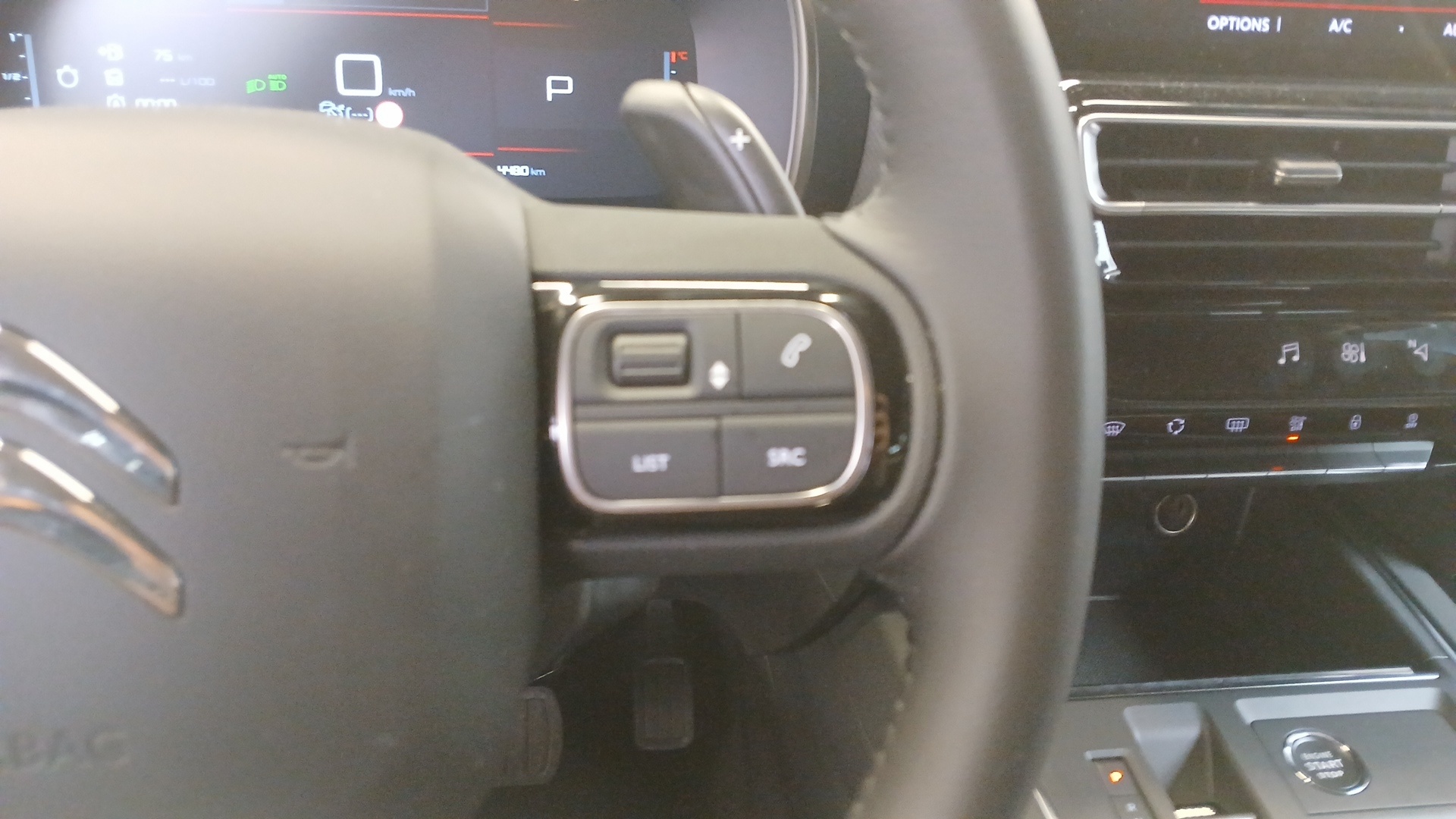 Photo 14 du véhicule CITROEN C5 AIRCROSS