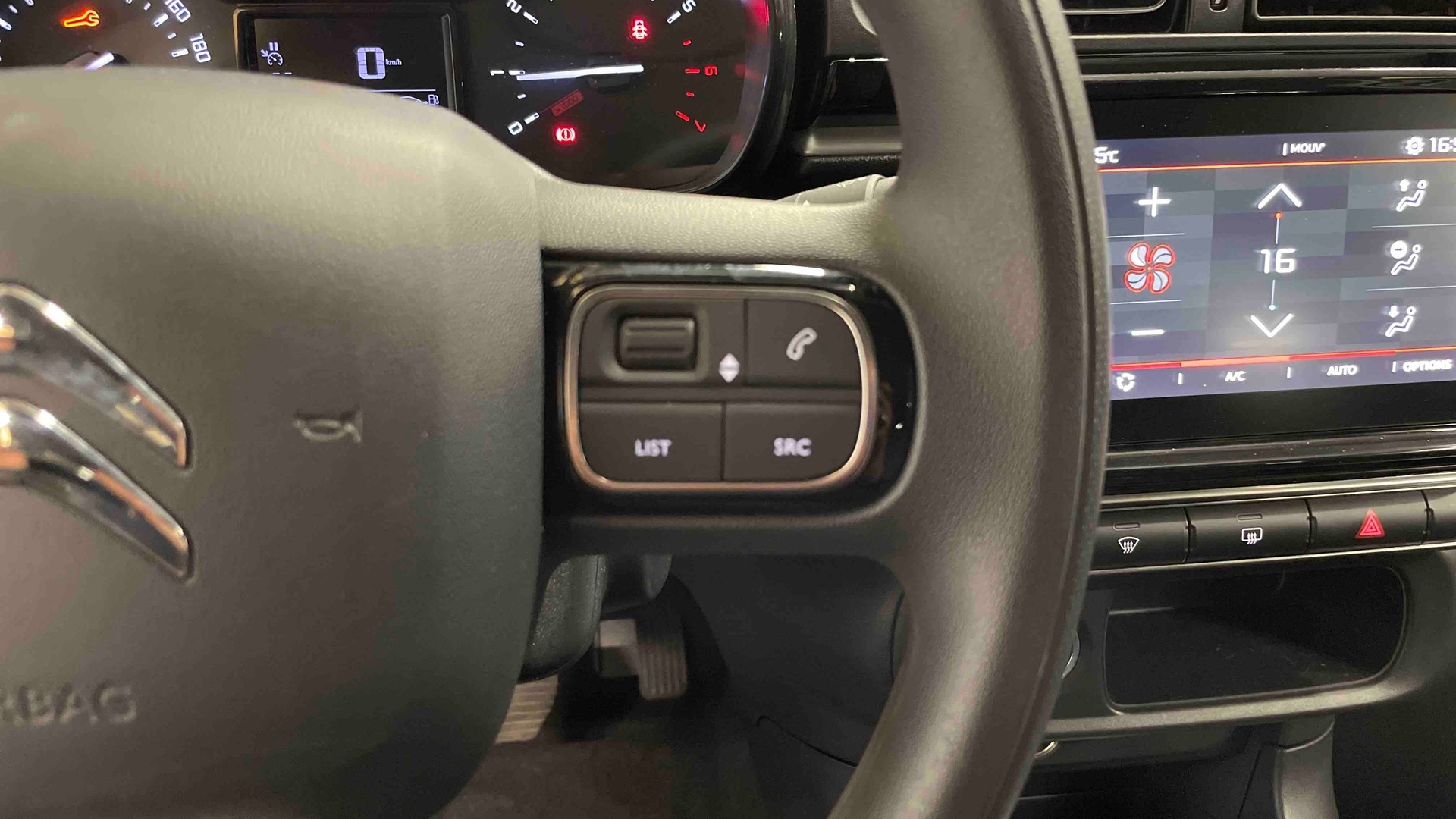 Photo 17 du véhicule CITROEN C3