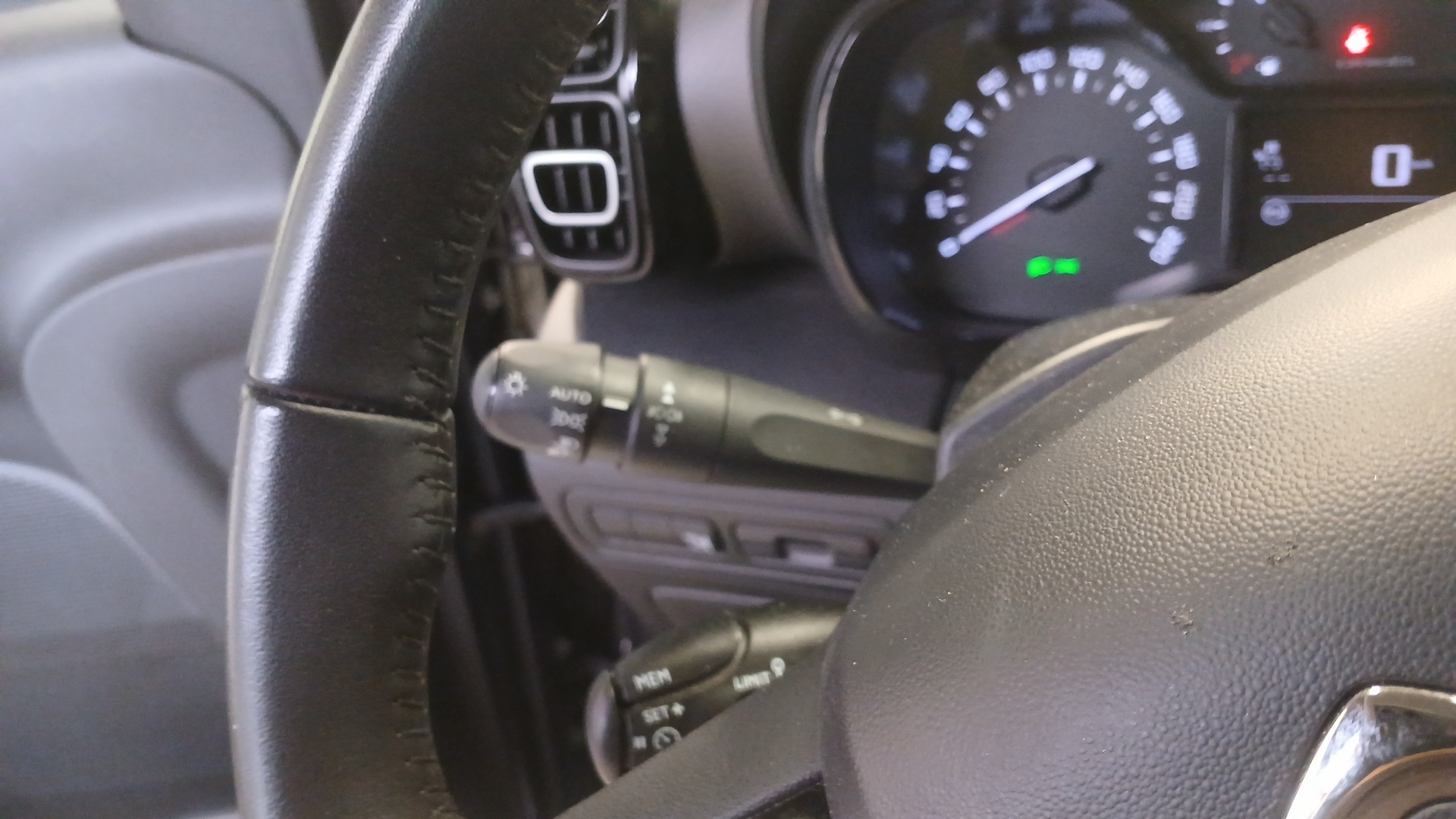 Photo 16 du véhicule CITROEN C3 AIRCROSS