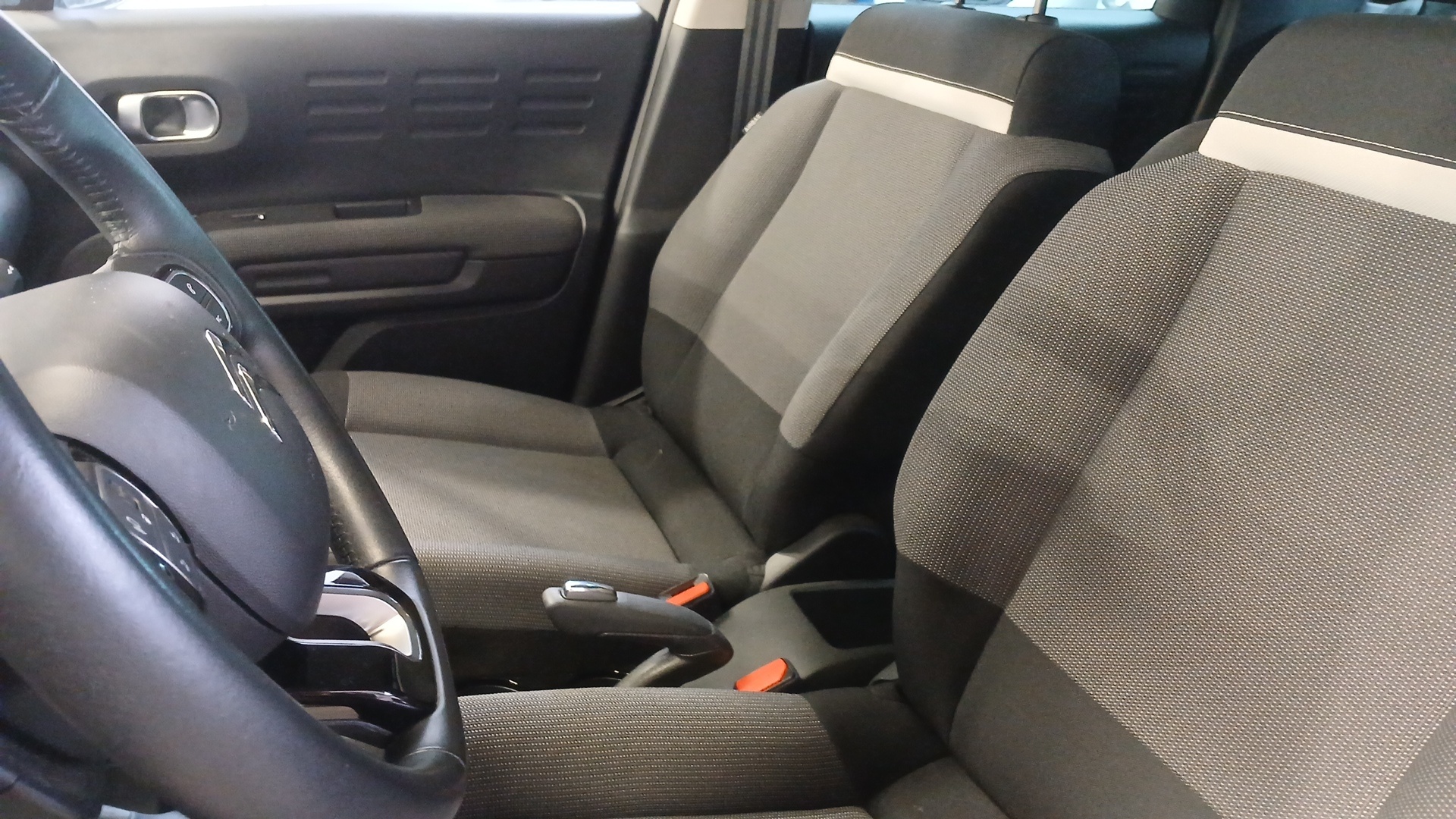 Photo 22 du véhicule CITROEN C3 AIRCROSS