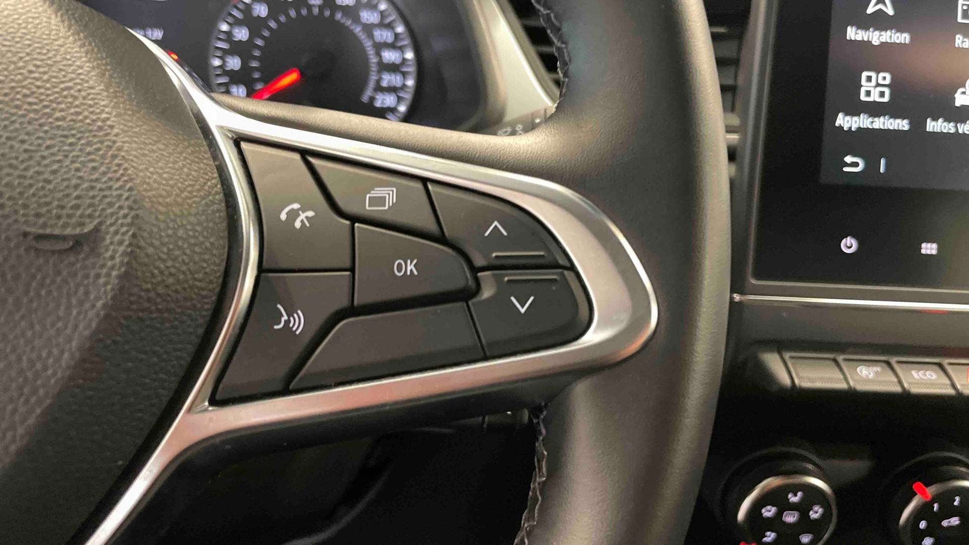 Photo 15 du véhicule RENAULT CAPTUR